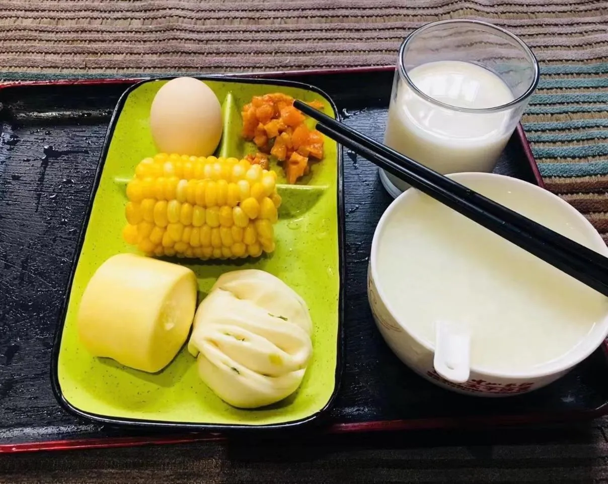 Breakfast in Lijiang Yue Tu Inn