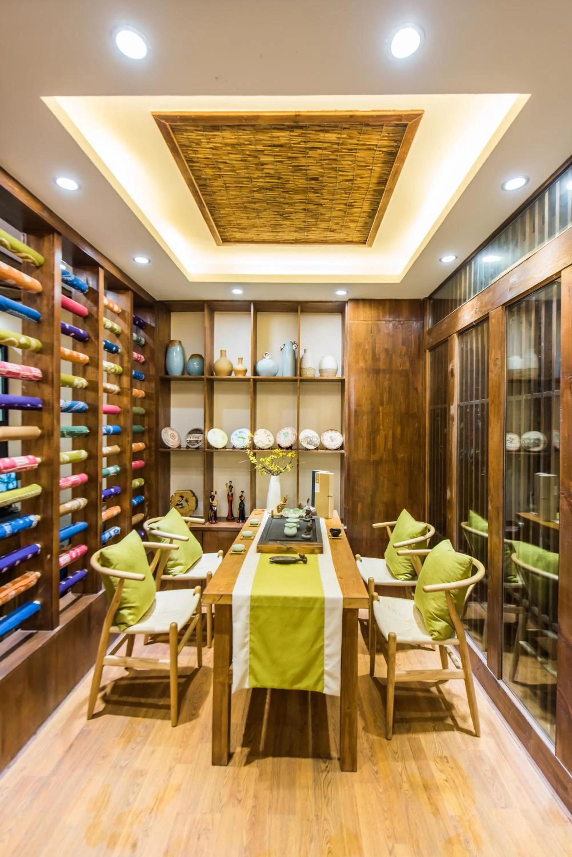 Lounge or bar in Lijiang Yue Tu Inn