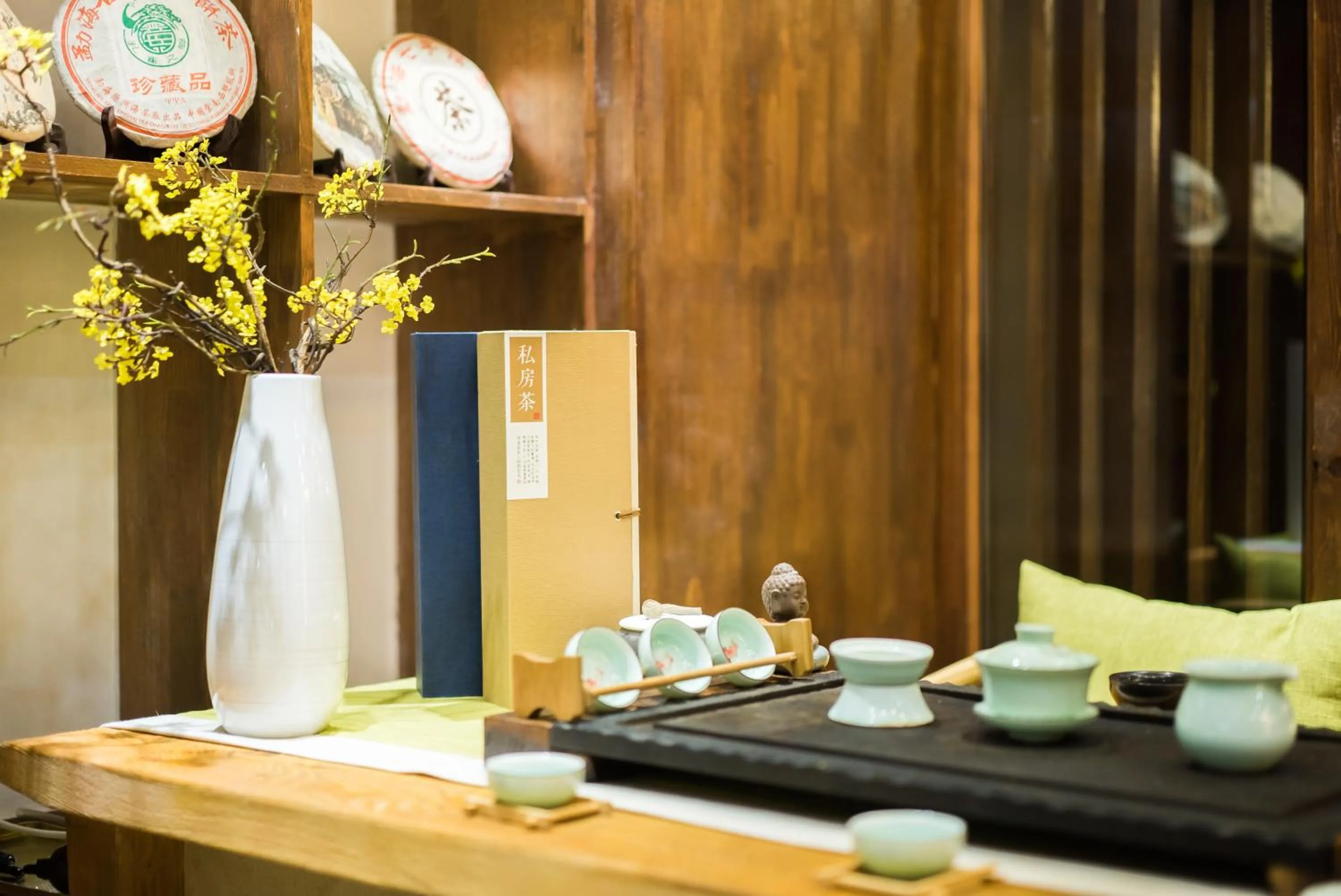 Coffee/tea facilities in Lijiang Yue Tu Inn