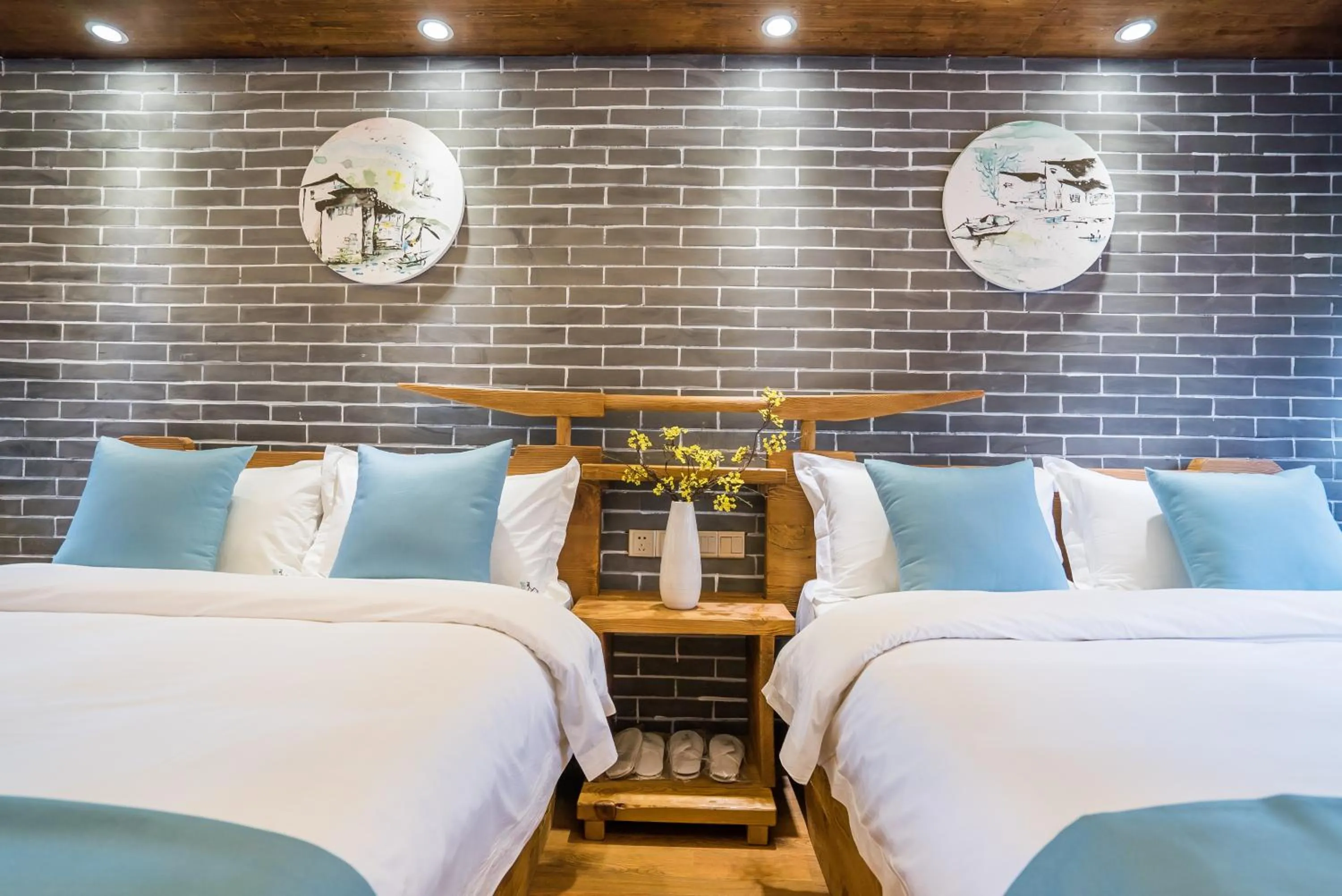 bunk bed, Bed in Lijiang Yue Tu Inn