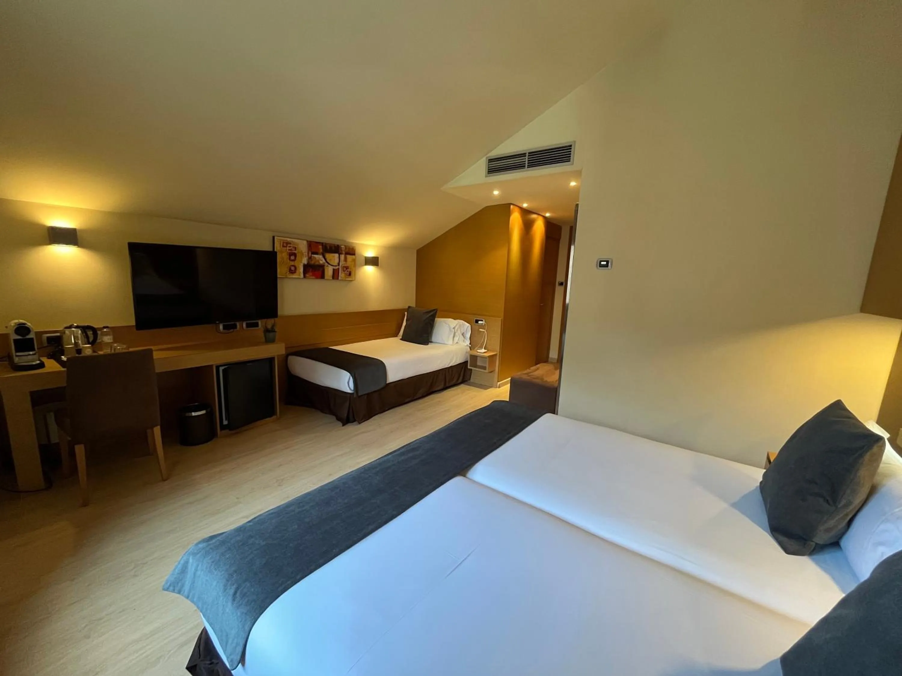 Photo of the whole room, Bed in Wuau! Hotel Galanthus & Spa