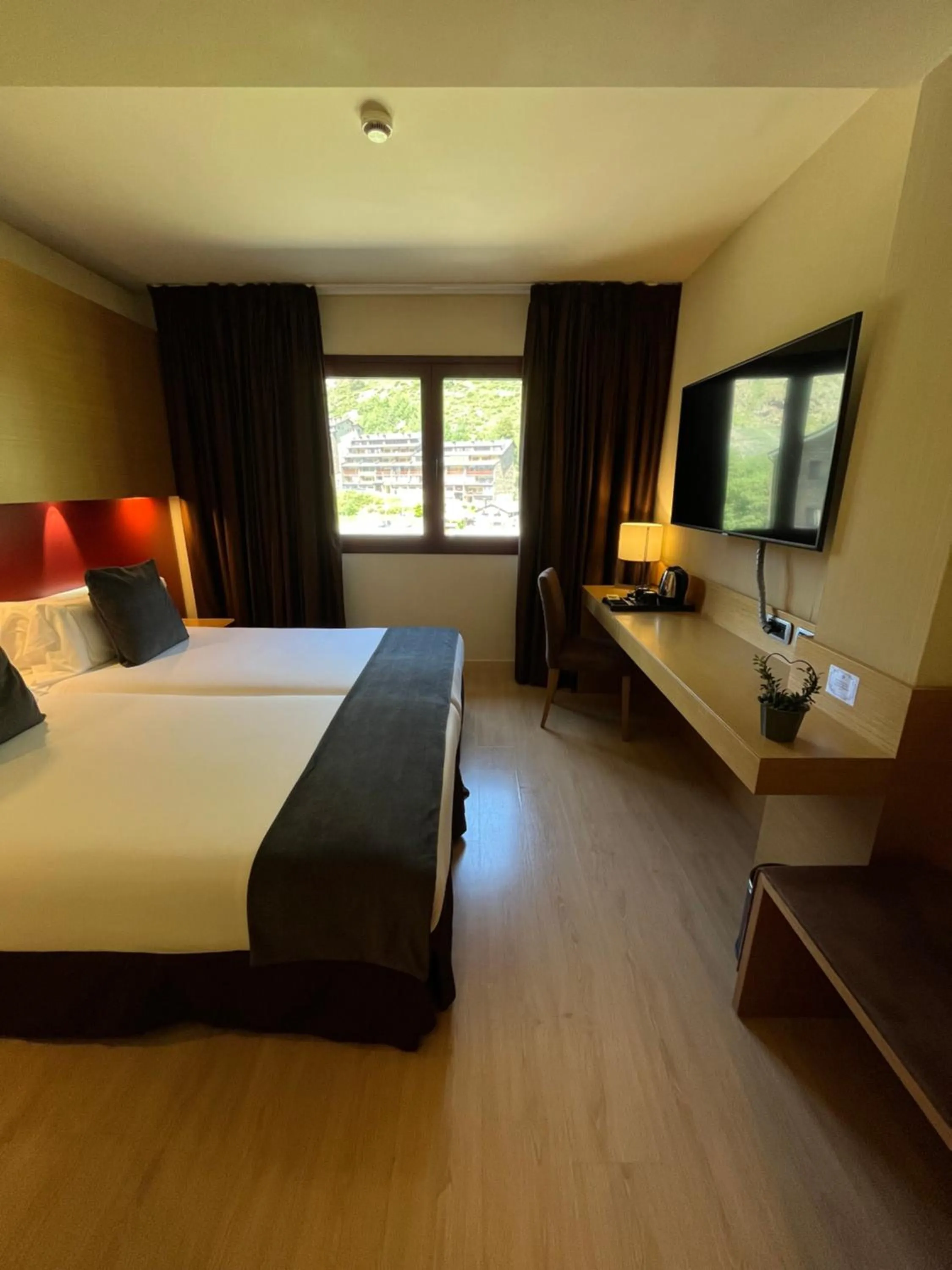 Photo of the whole room, Bed in Wuau! Hotel Galanthus & Spa