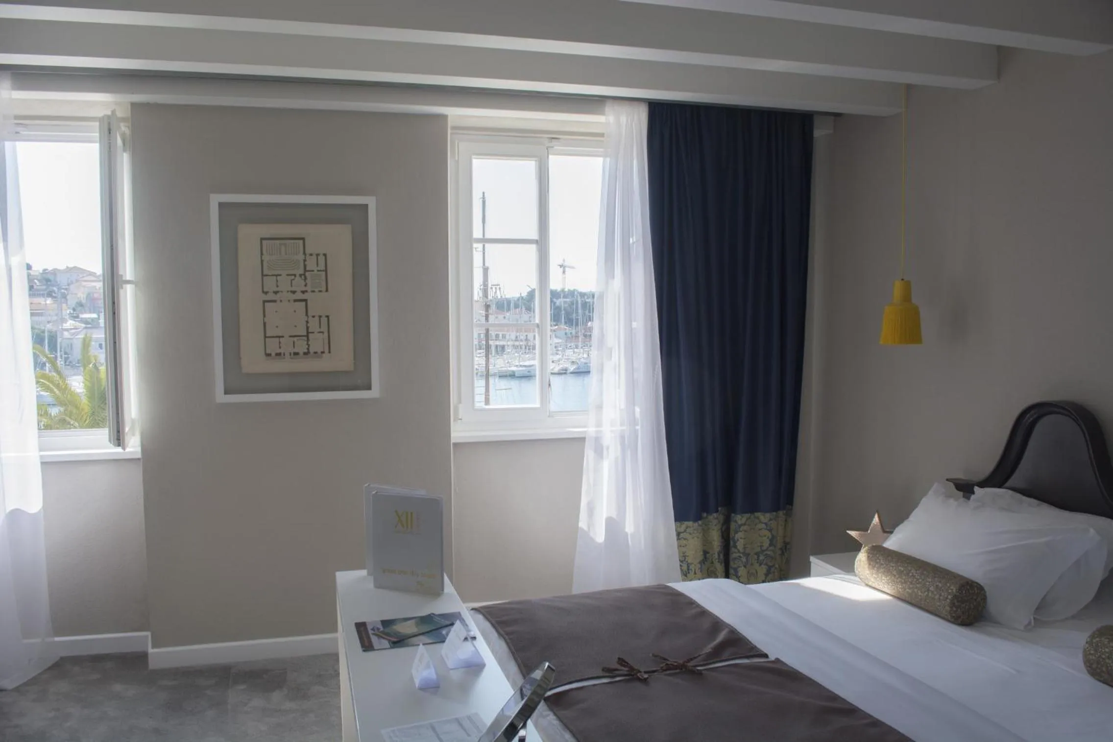 Bed in XII Century Heritage Hotel