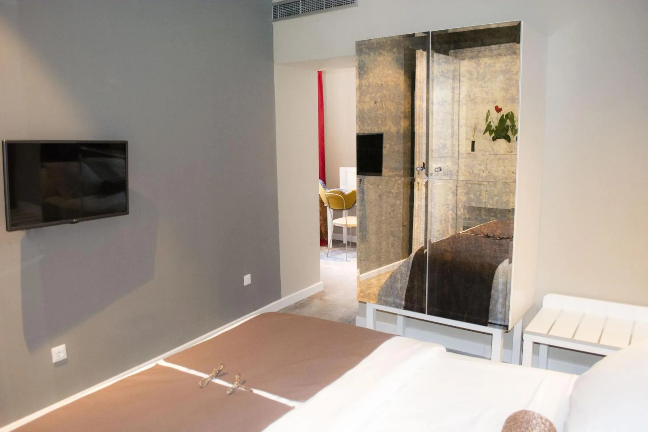 Bedroom in XII Century Heritage Hotel