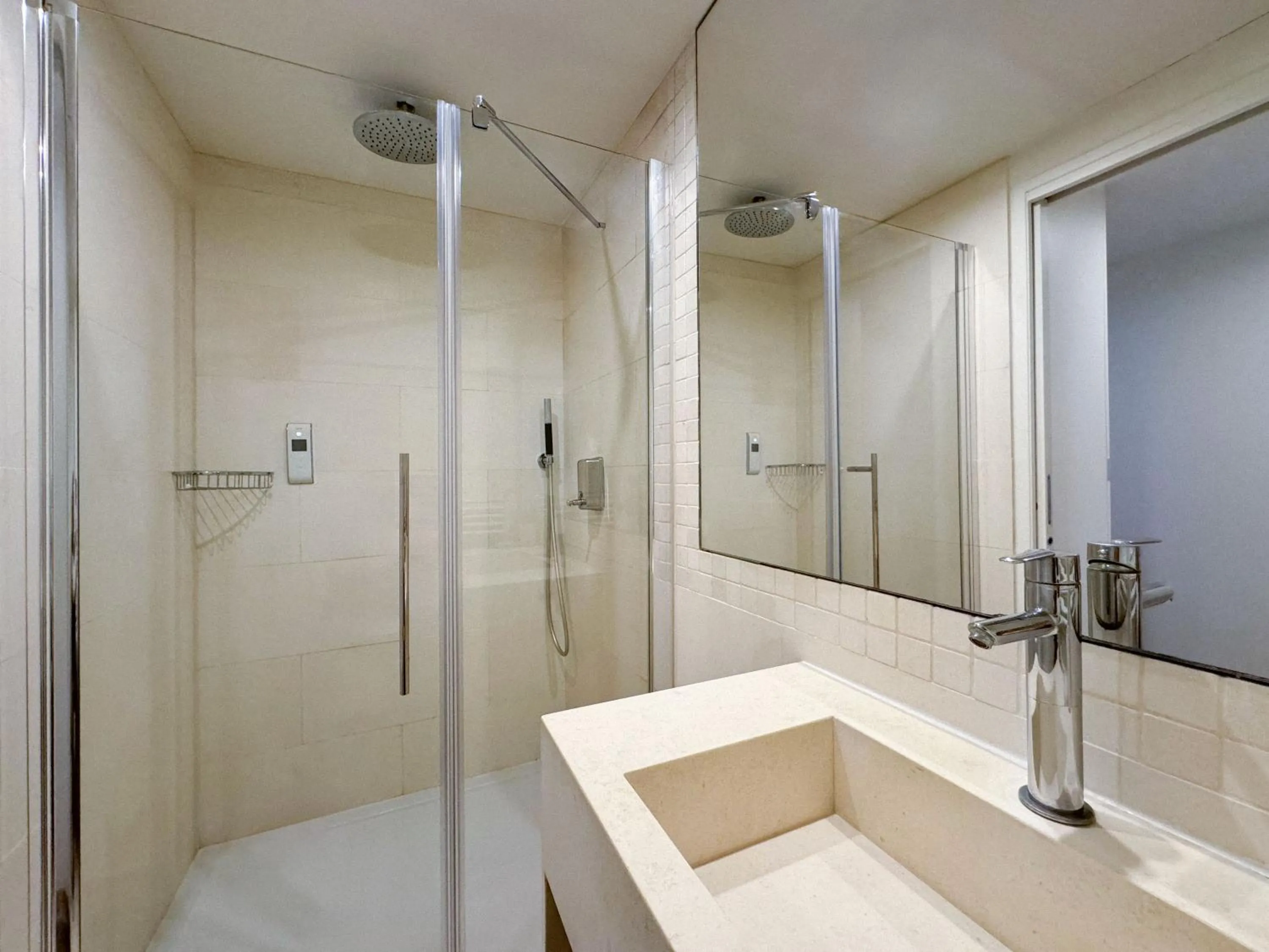 Bathroom in Bellechasse Apartments