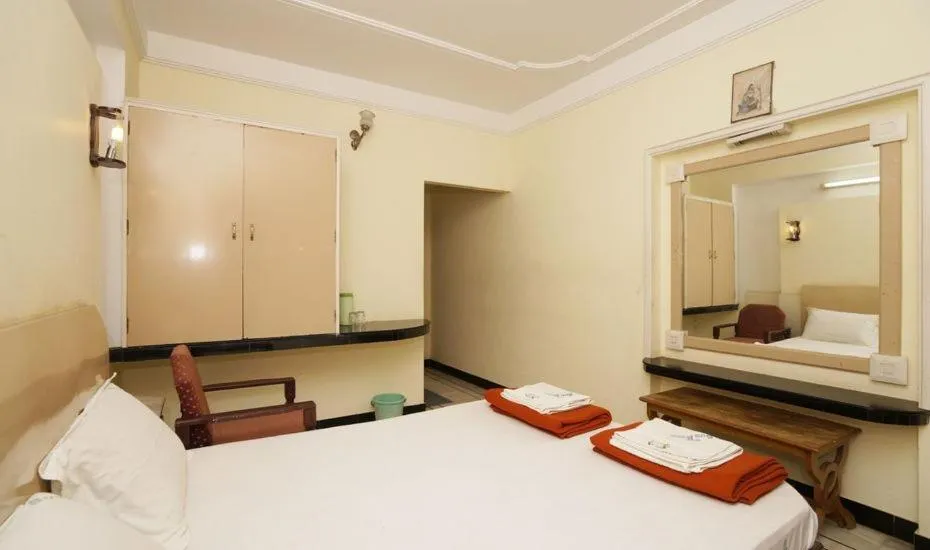 Property building, Bed in Hotel Sun Rock