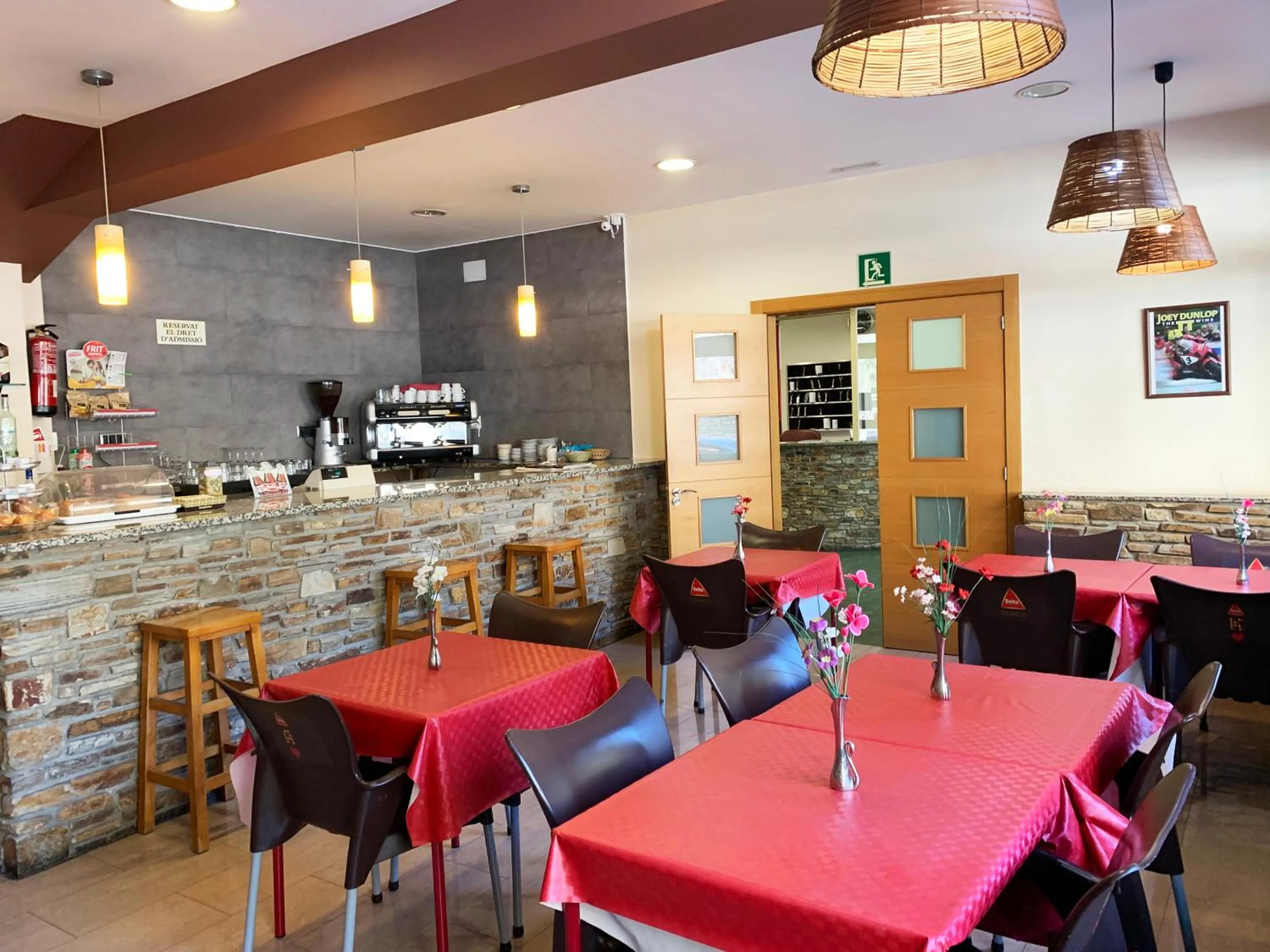 Restaurant/places to eat in Hotel Barcelona