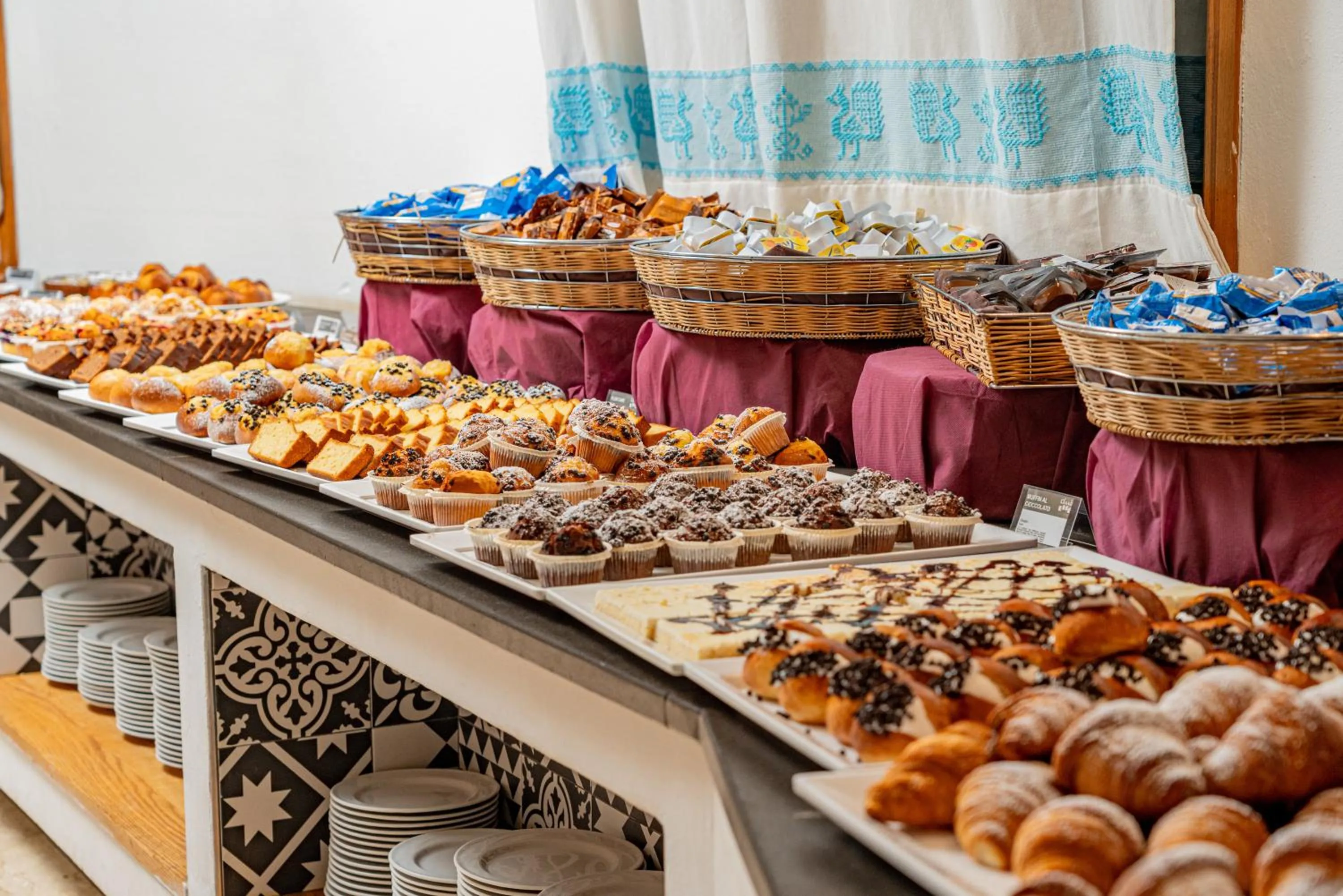 Food and drinks in Club Esse Posada