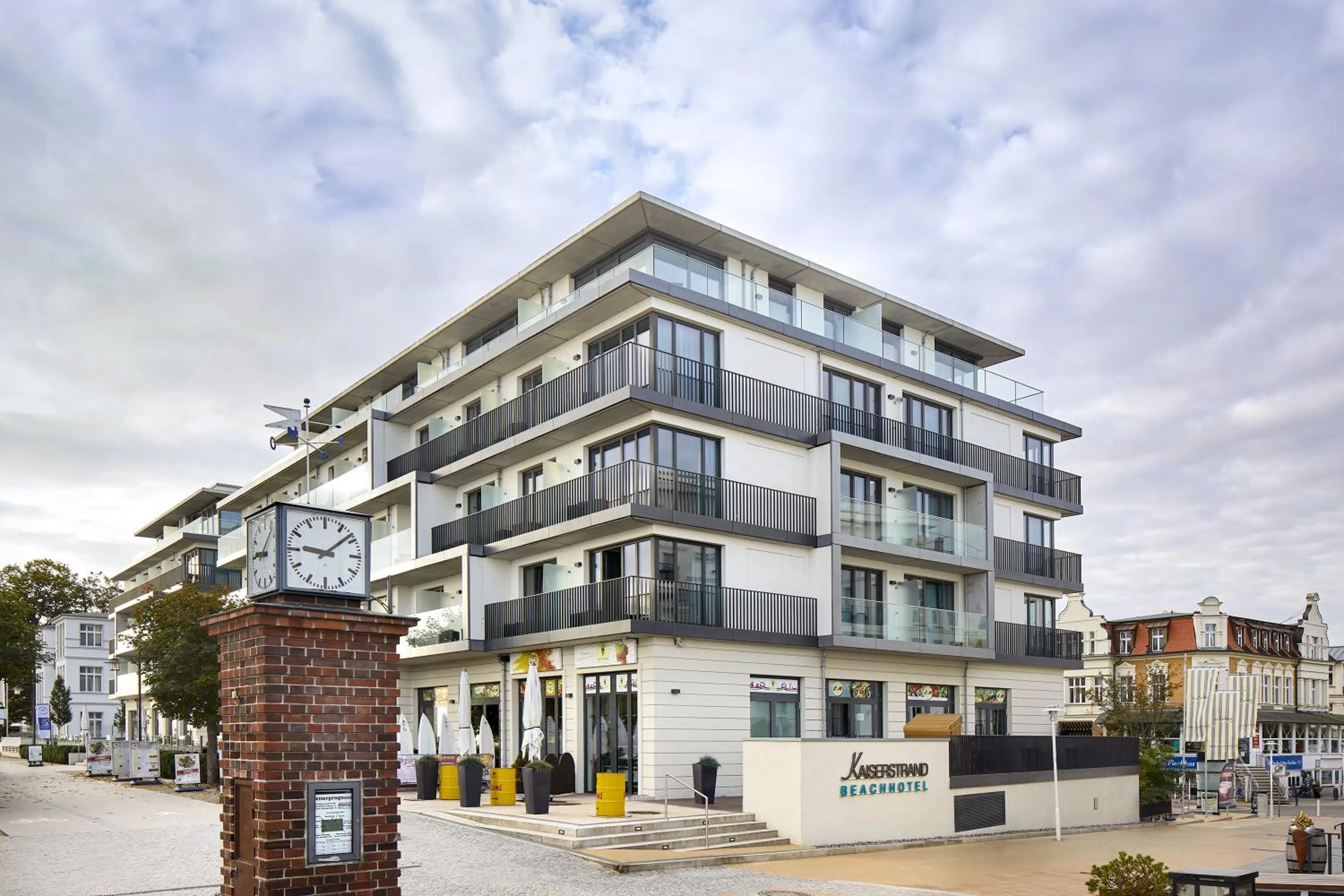 Property building in SEETELHOTEL Kaiserstrand Beachhotel das Lifestyle-Hotel direkt am Strand