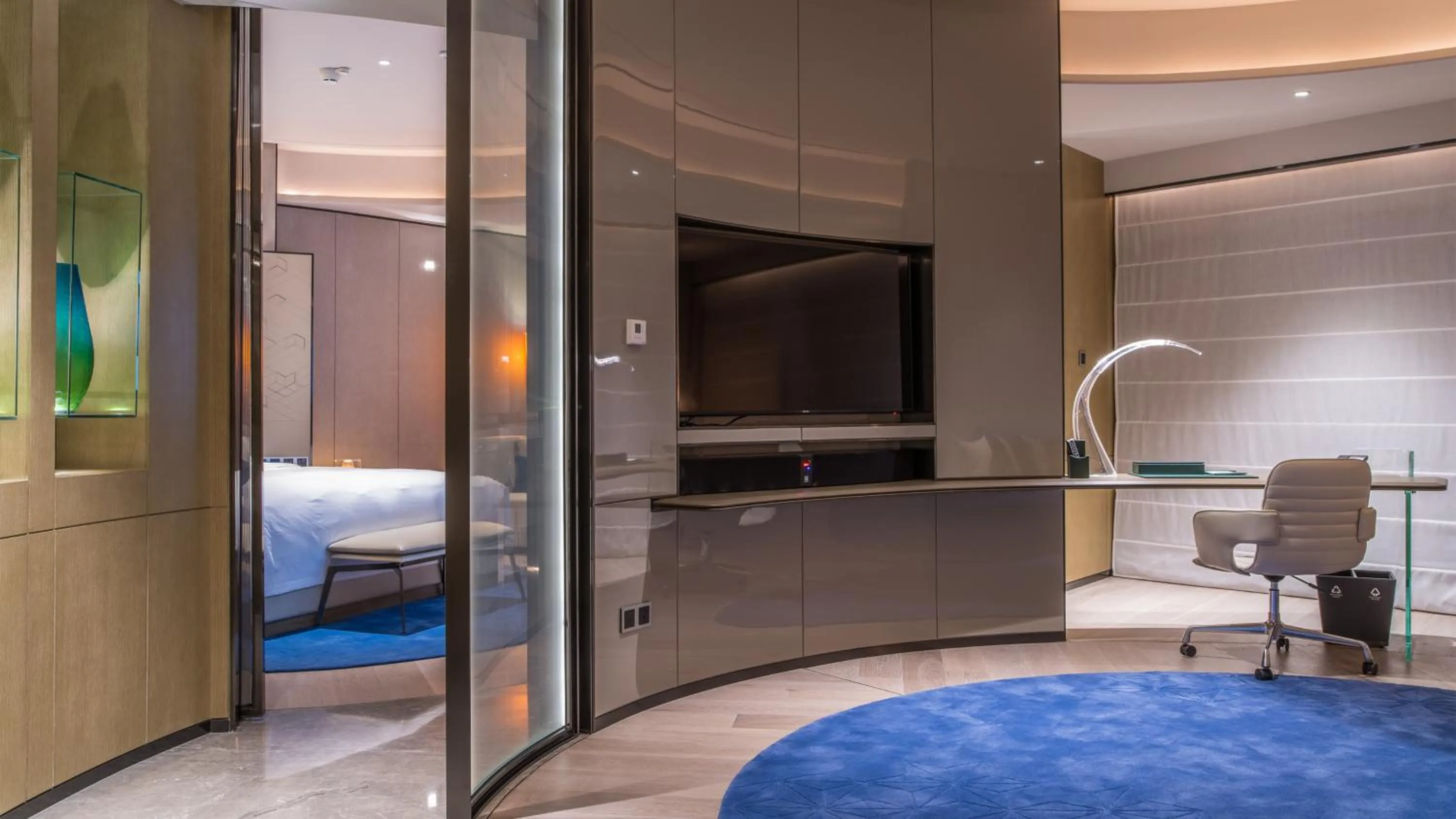 Photo of the whole room, Bed in InterContinental Beijing Sanlitun by IHG