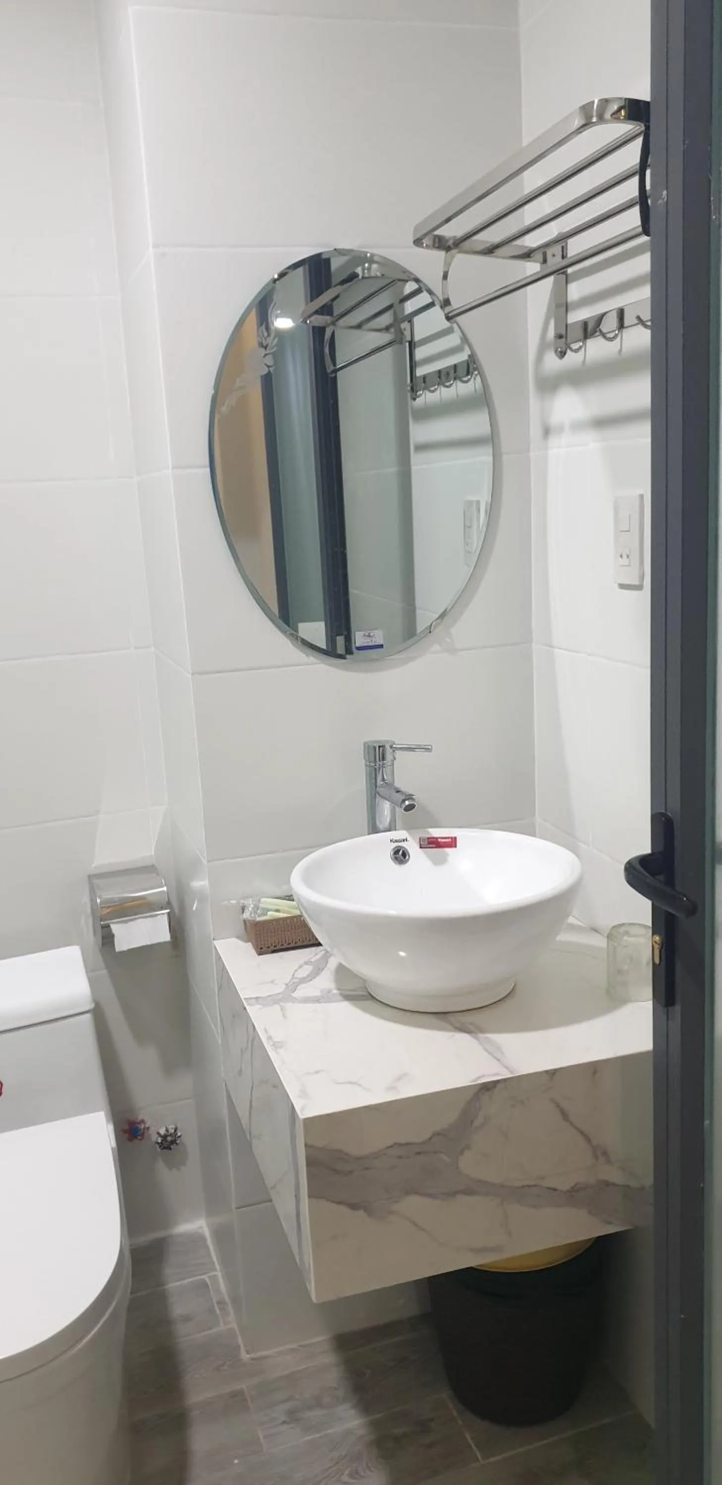 Shower in Like Family Hotel