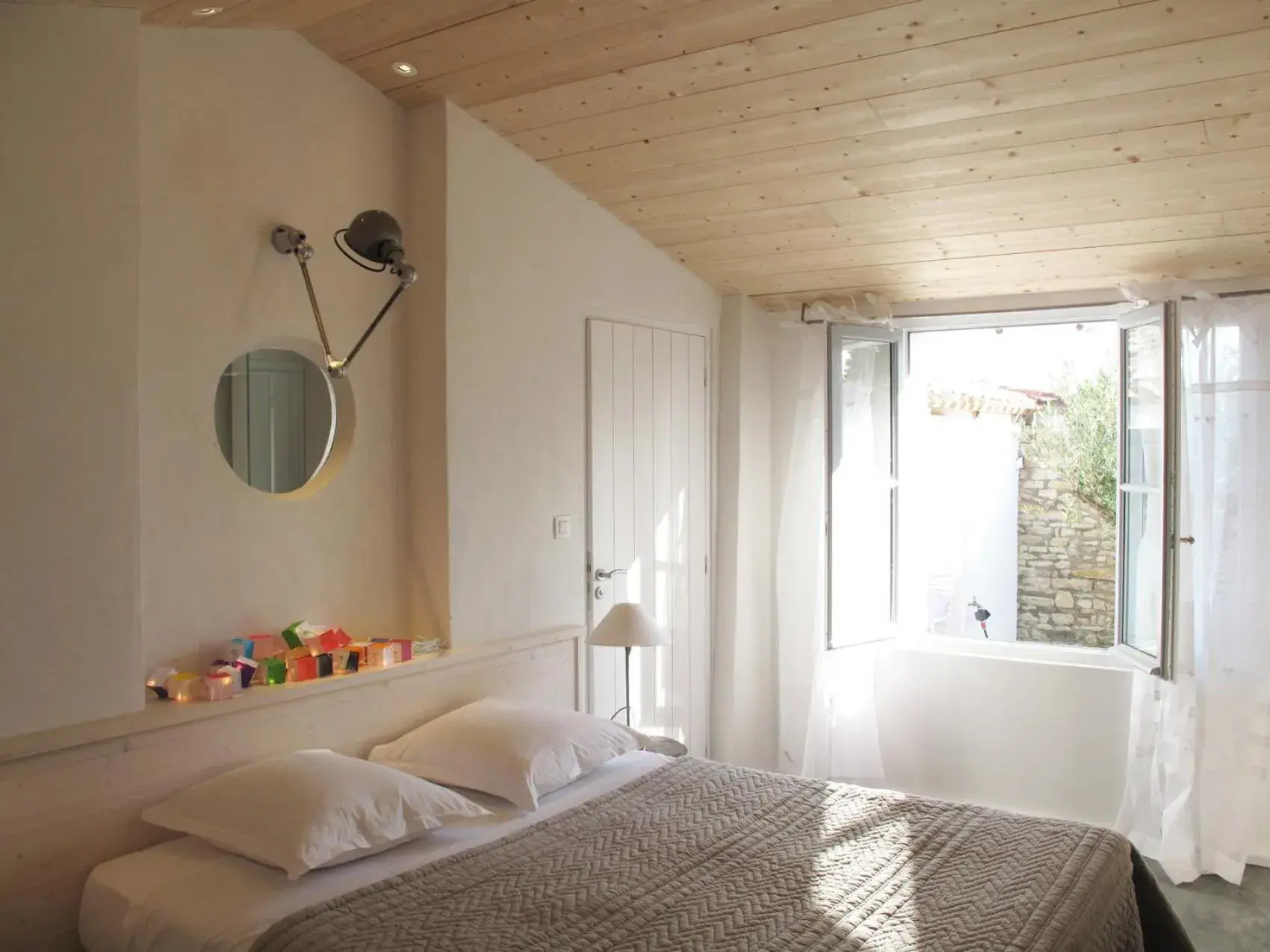 Three-Bedroom House in Hôtel Le Sénéchal Three-Bedroom House in Hôtel Le Sénéchal