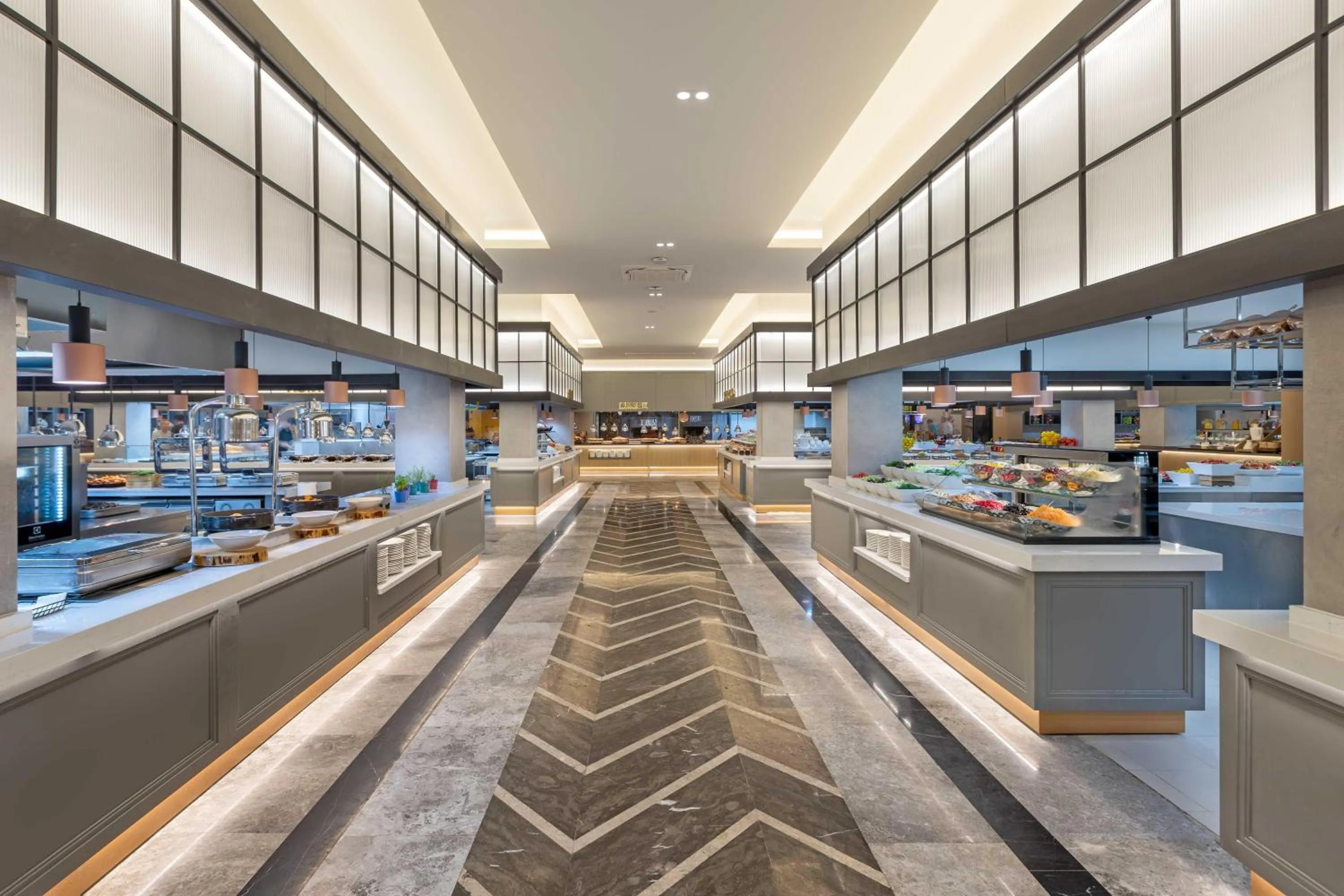 Restaurant/places to eat in Kirman Belazur Resort & Spa