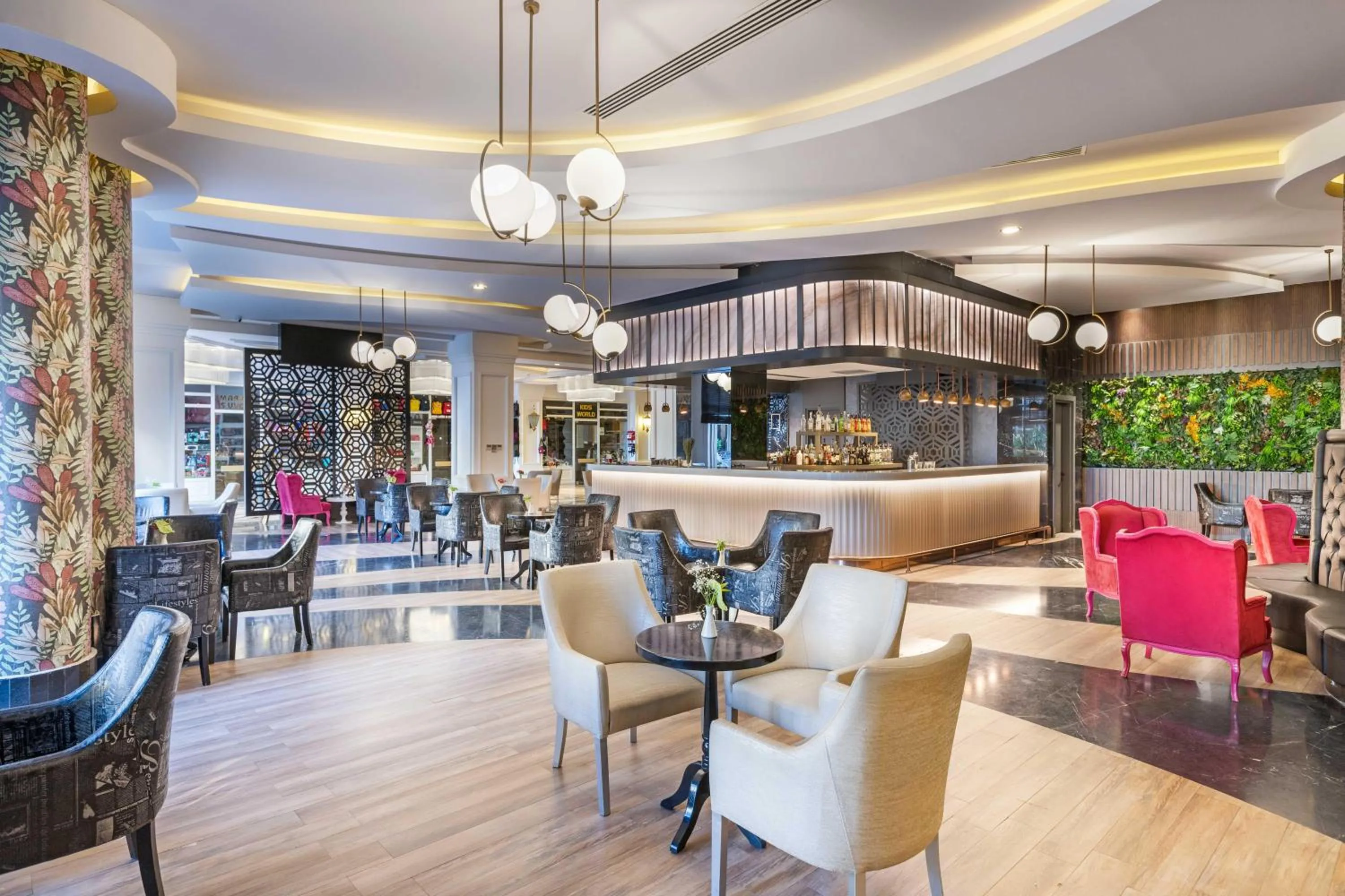 Lounge or bar in Kirman Belazur Resort & Spa