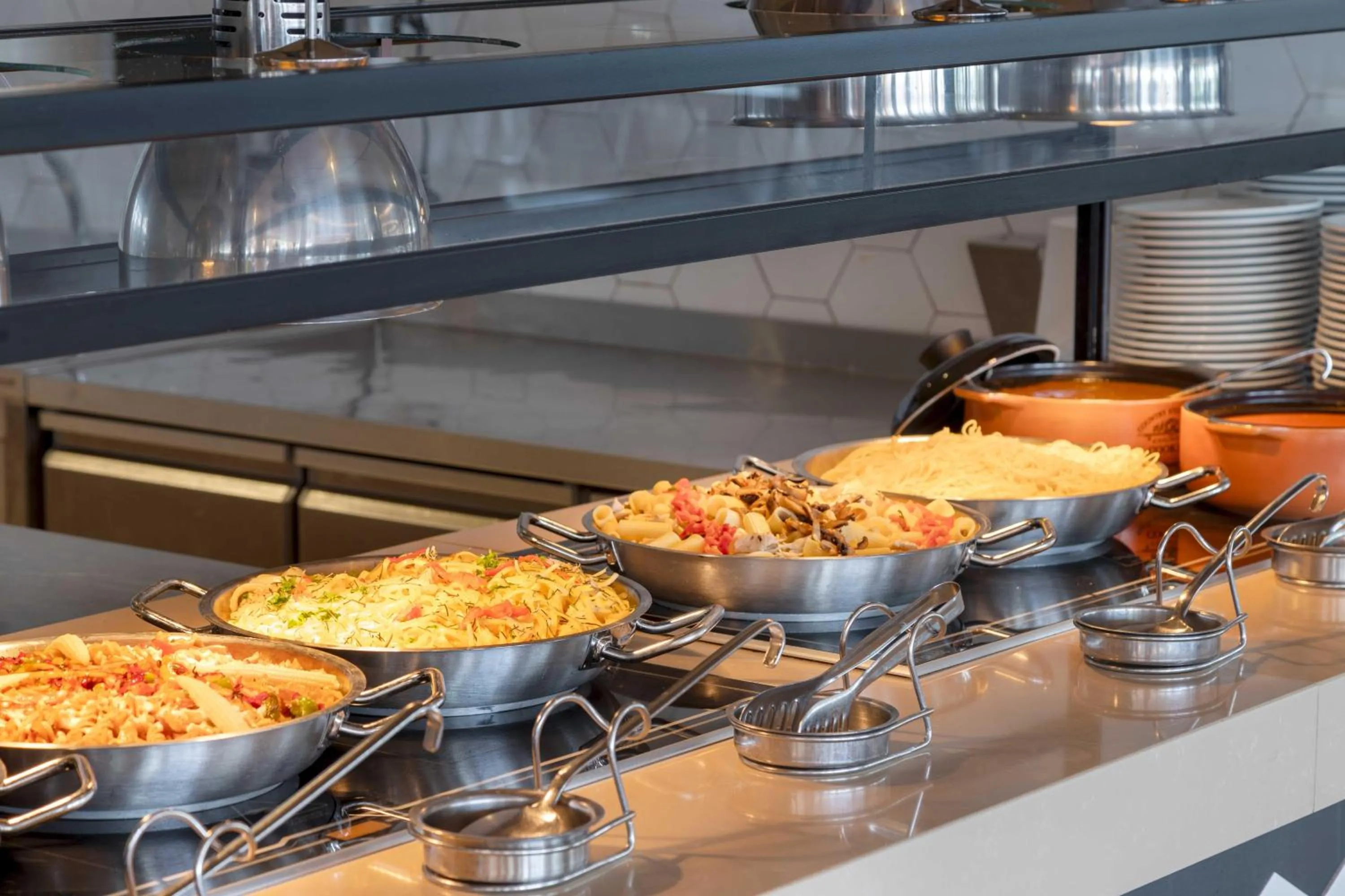 Restaurant/places to eat in Kirman Belazur Resort & Spa