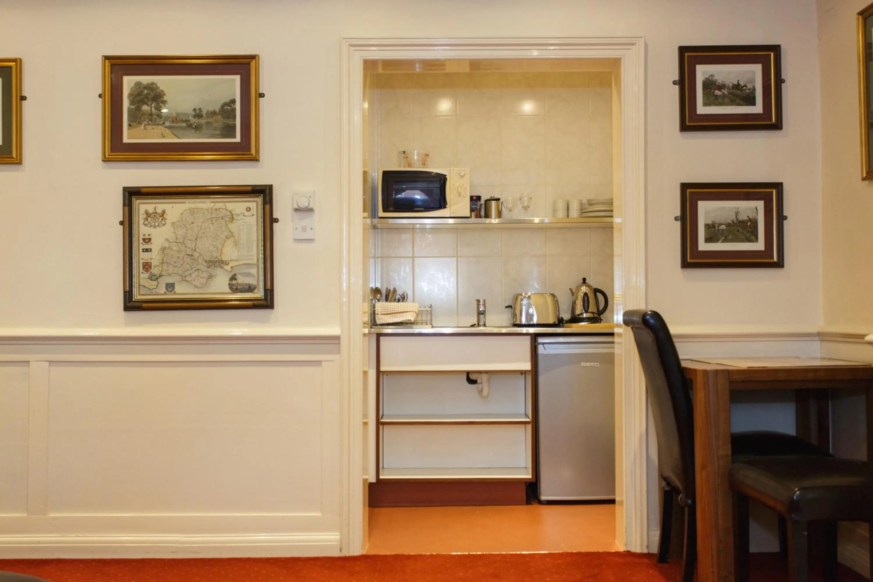 Coffee/tea facilities in Morgan Hotel