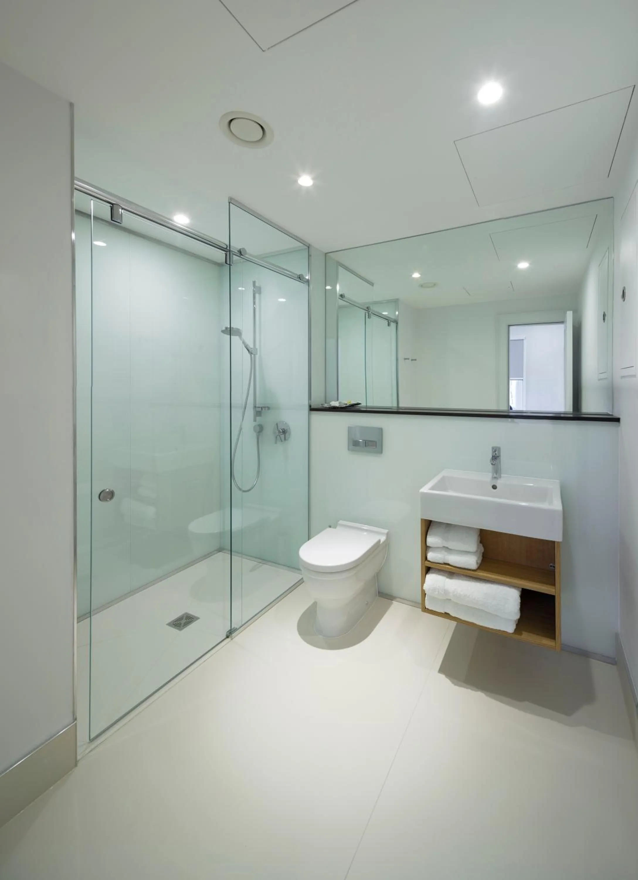 Bathroom in The Z Hotel Gloucester Place