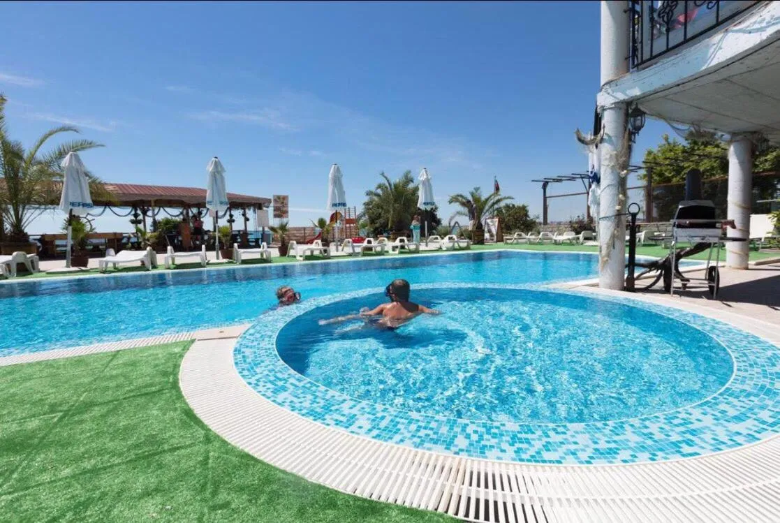 Swimming pool in Hotel Fantasy Beach