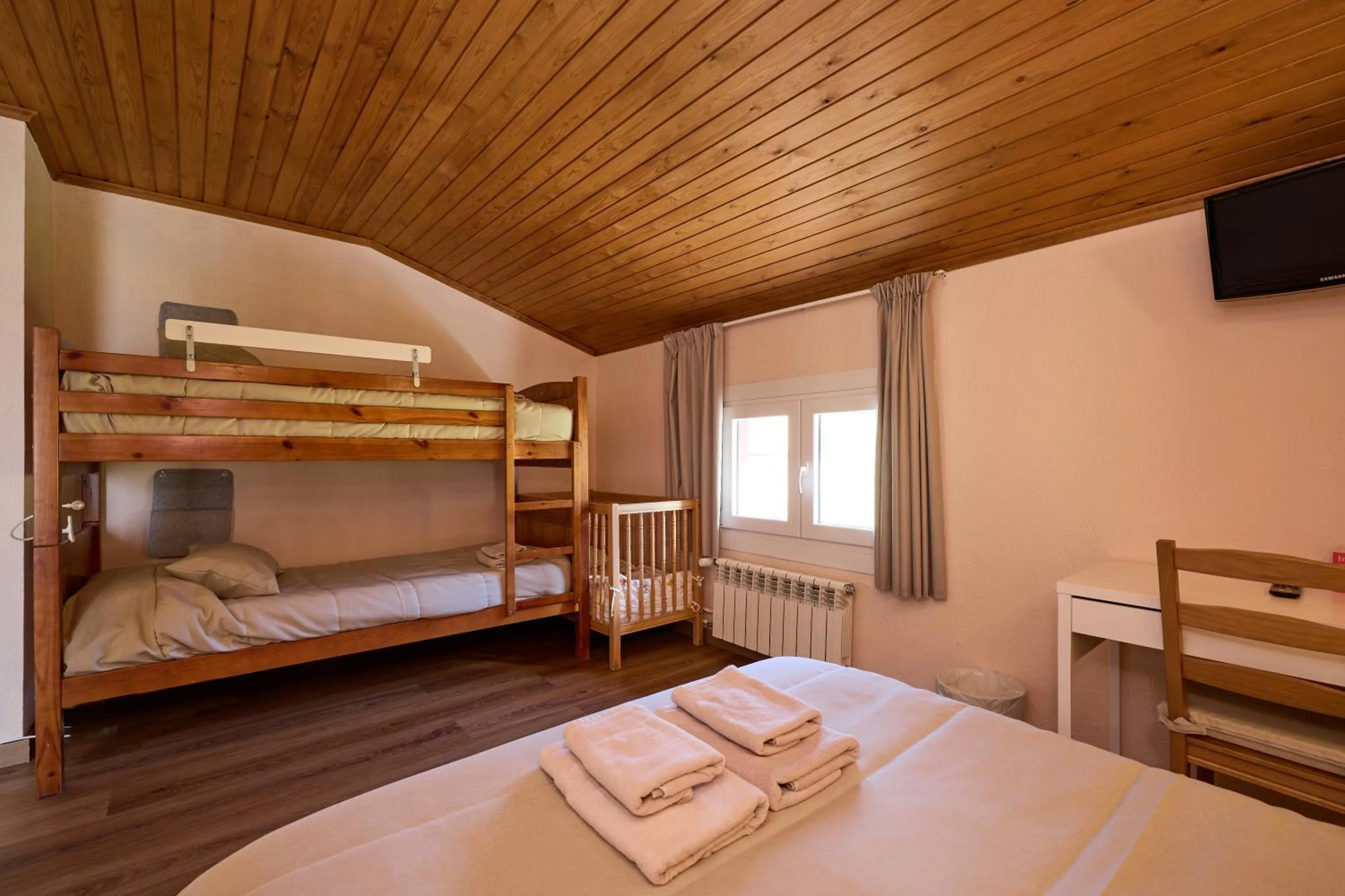 Bed in Hotel Peretol