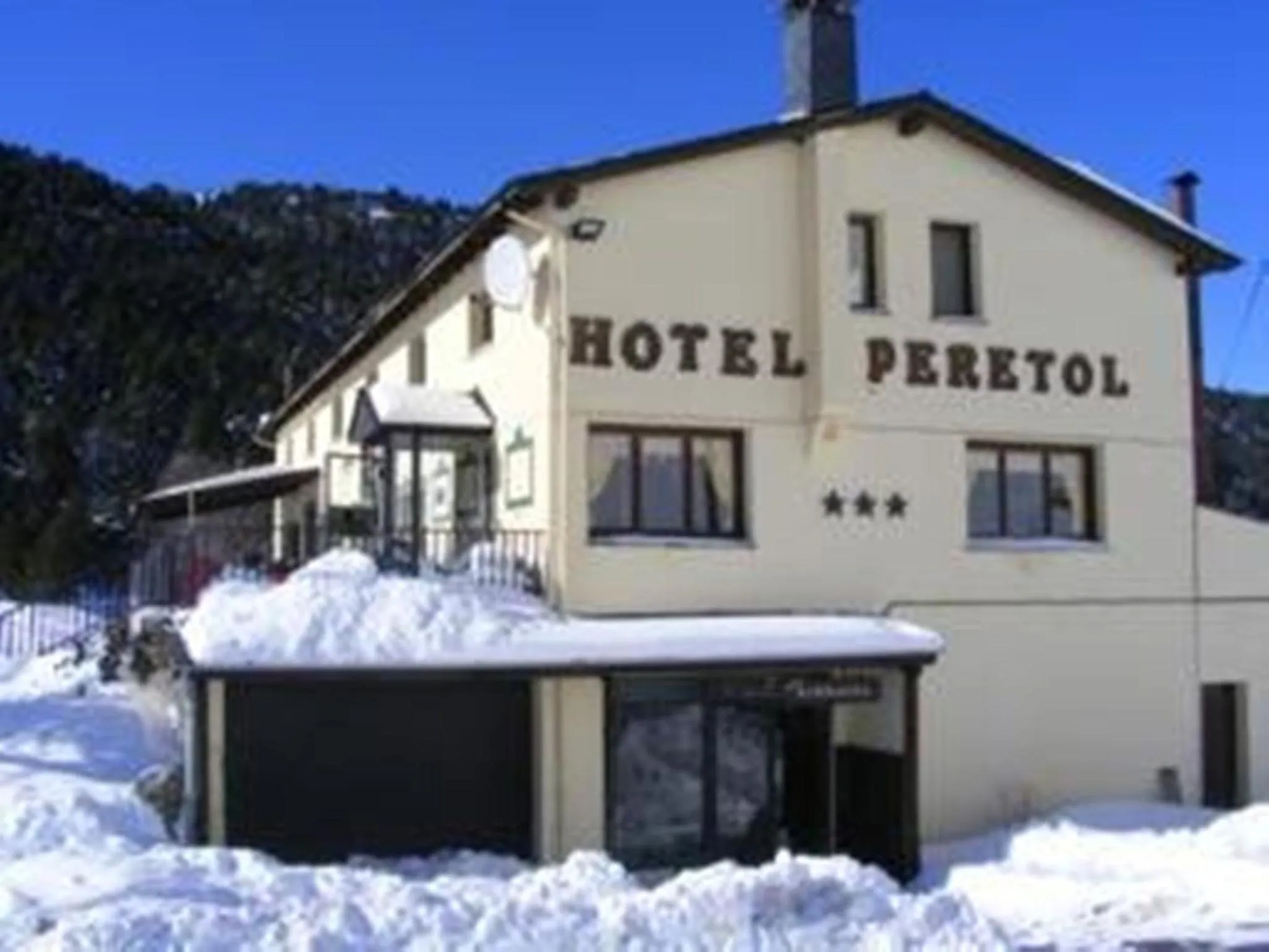 Facade/entrance in Hotel Peretol