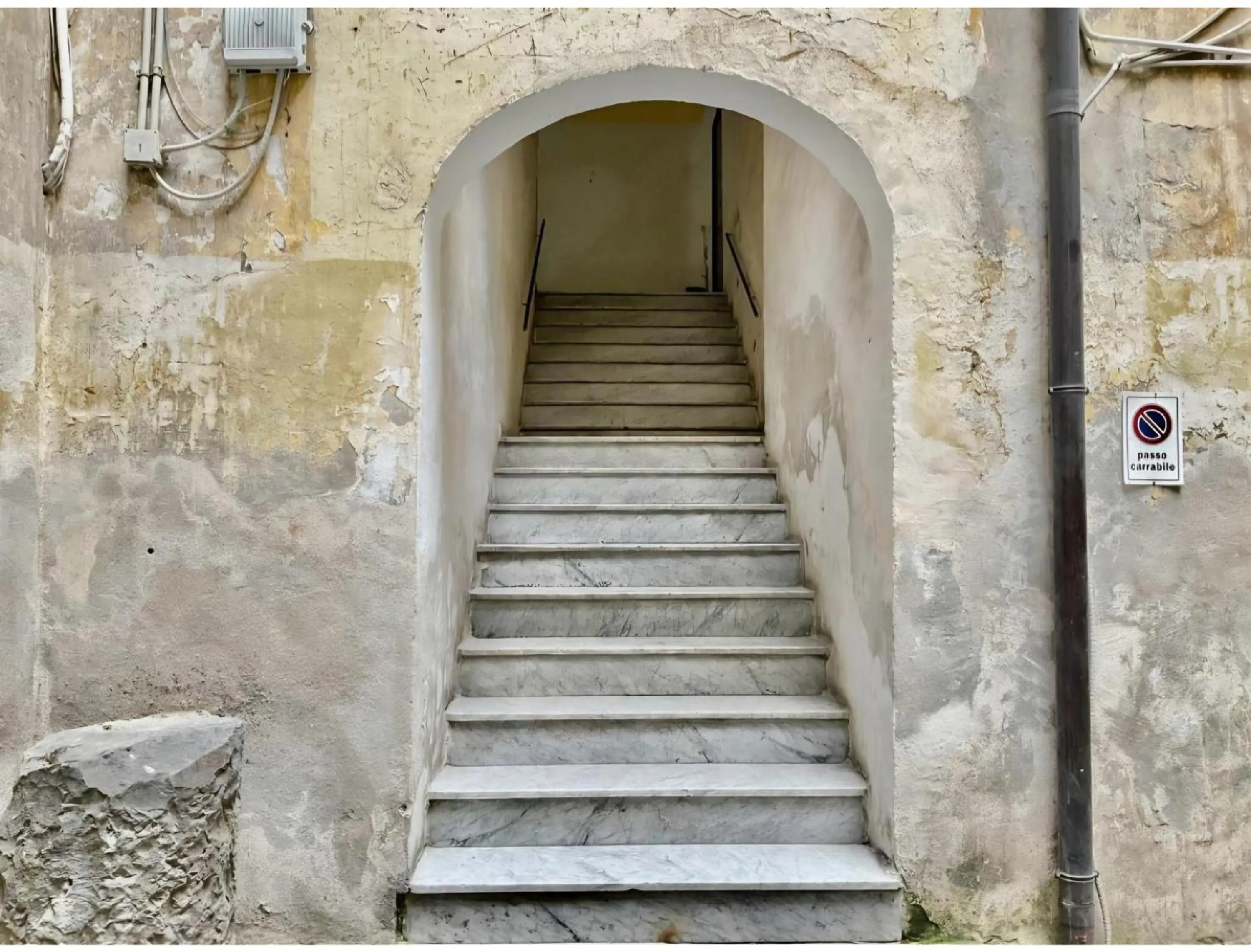 Property building in Il Miracolo