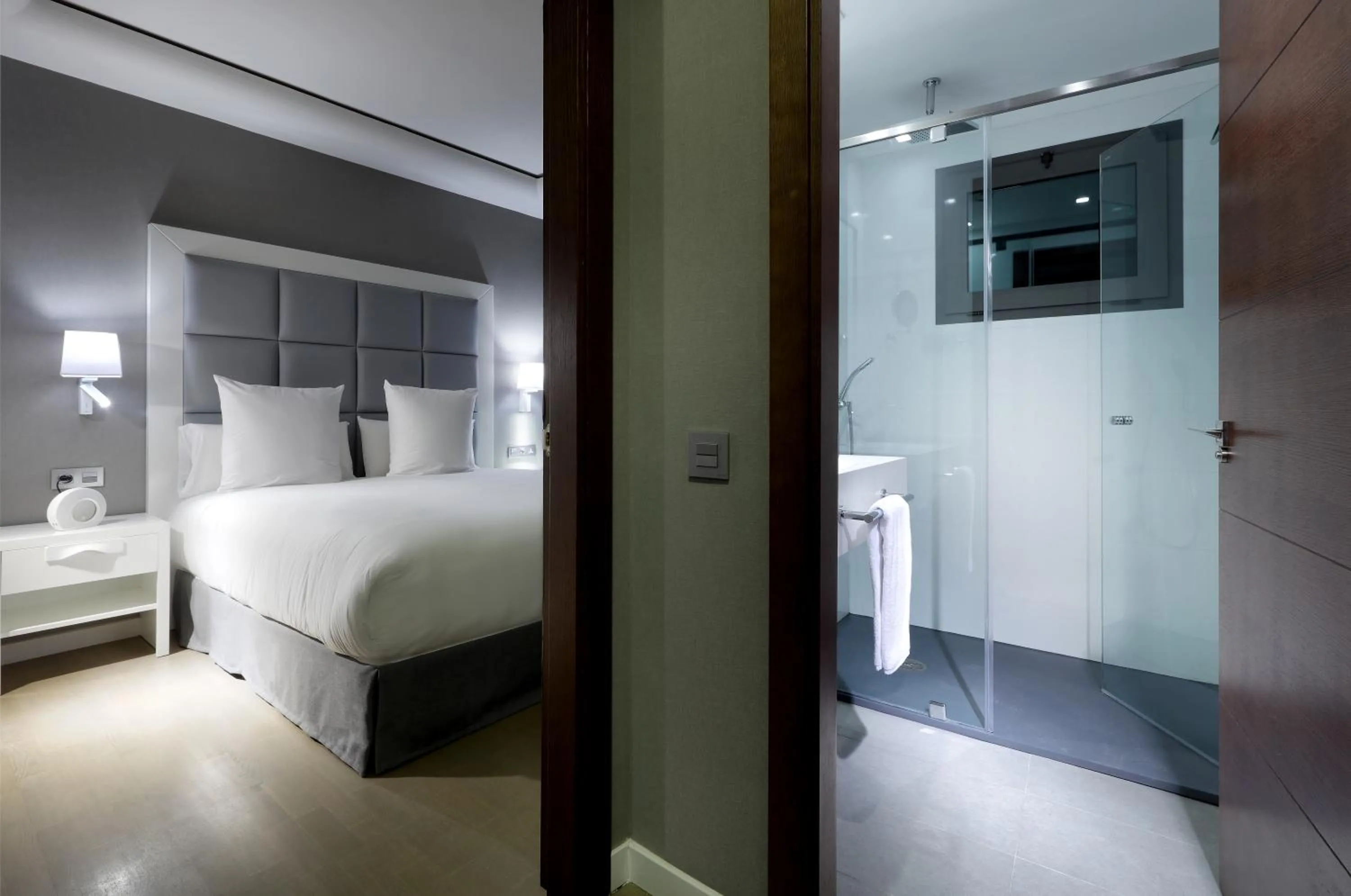 Bathroom, Bed in Domo Casablanca