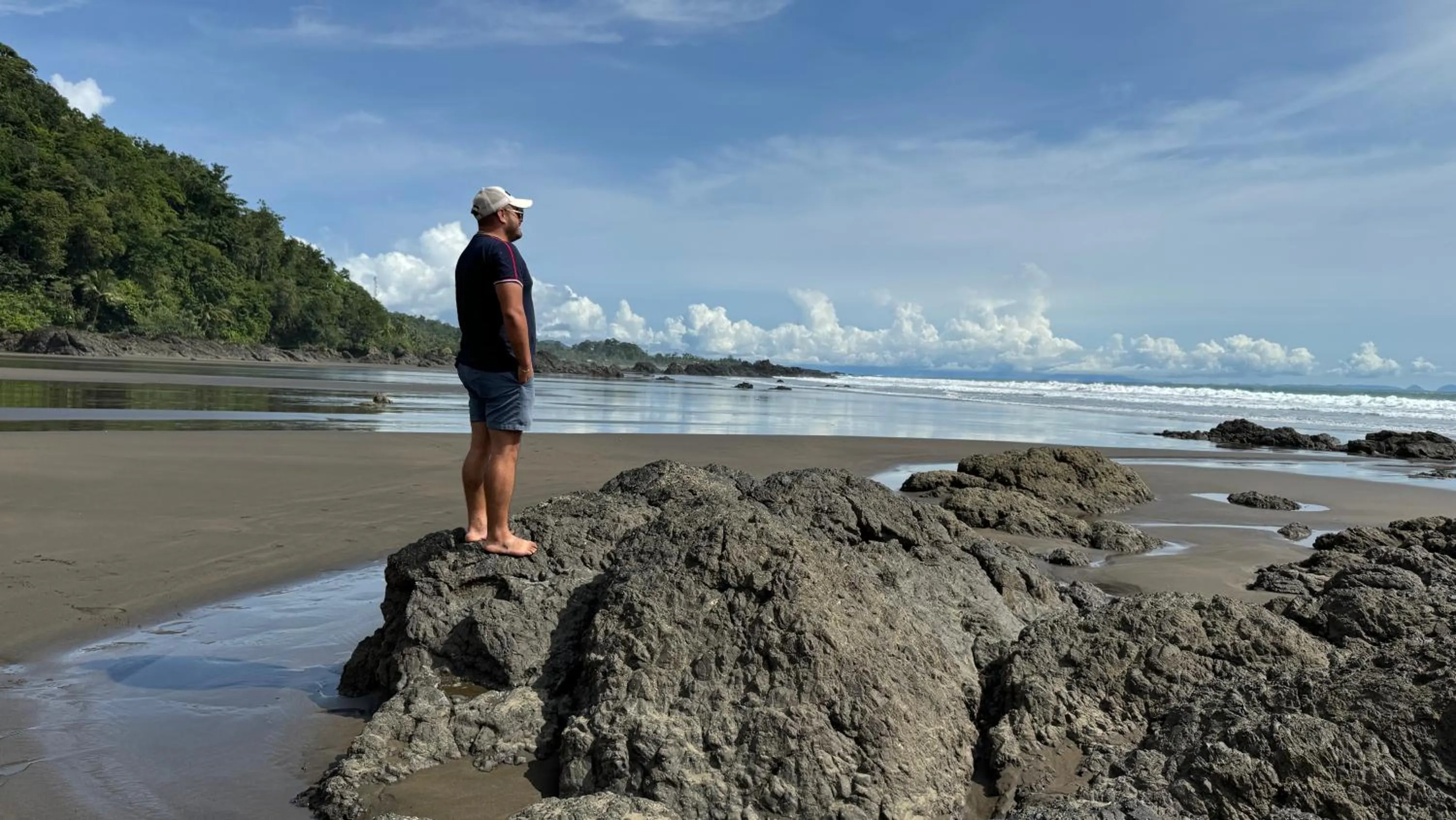 Nearby landmark in Posada Turística Rocas De Cabo Marzo