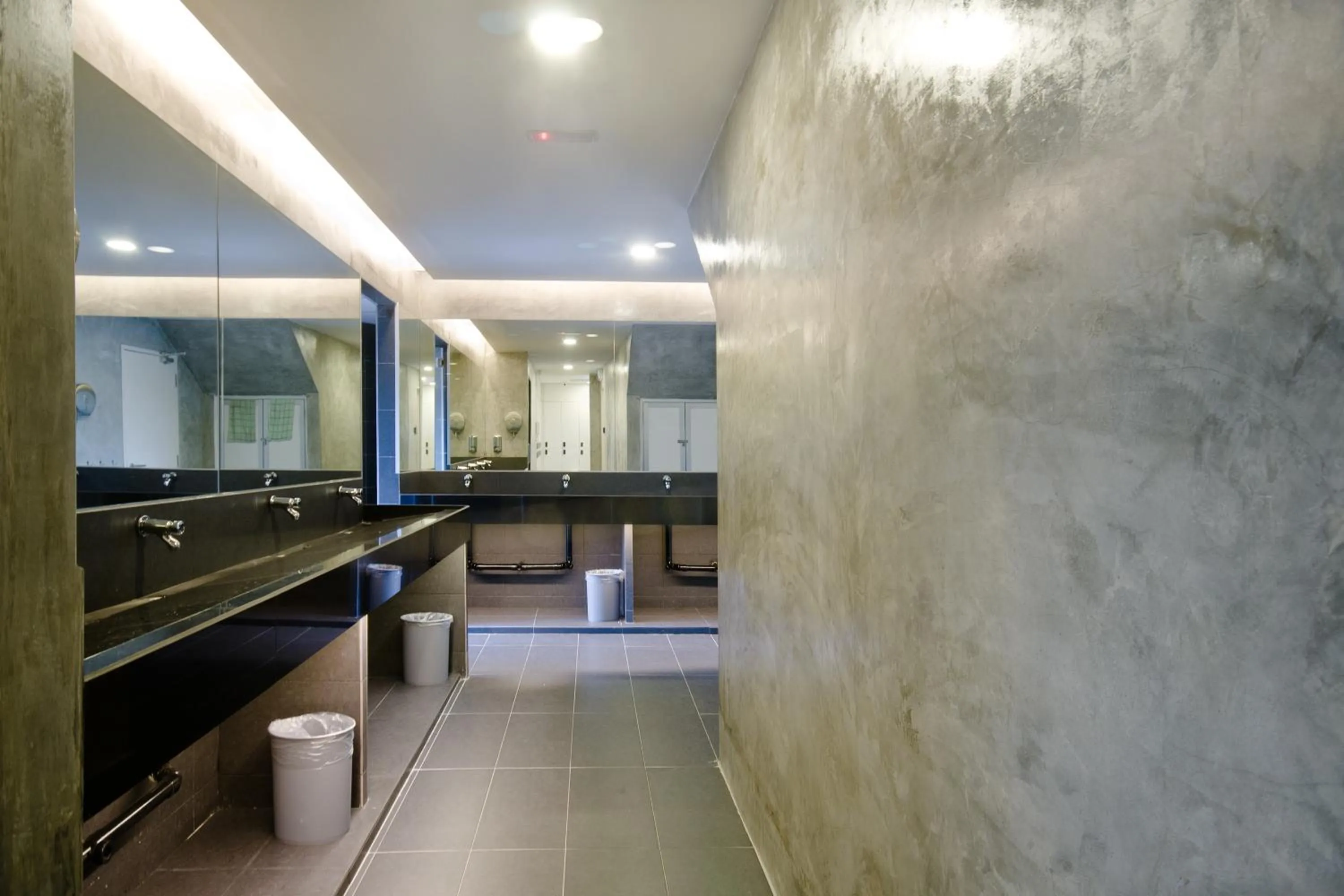 Toilet in M Qube Hotel