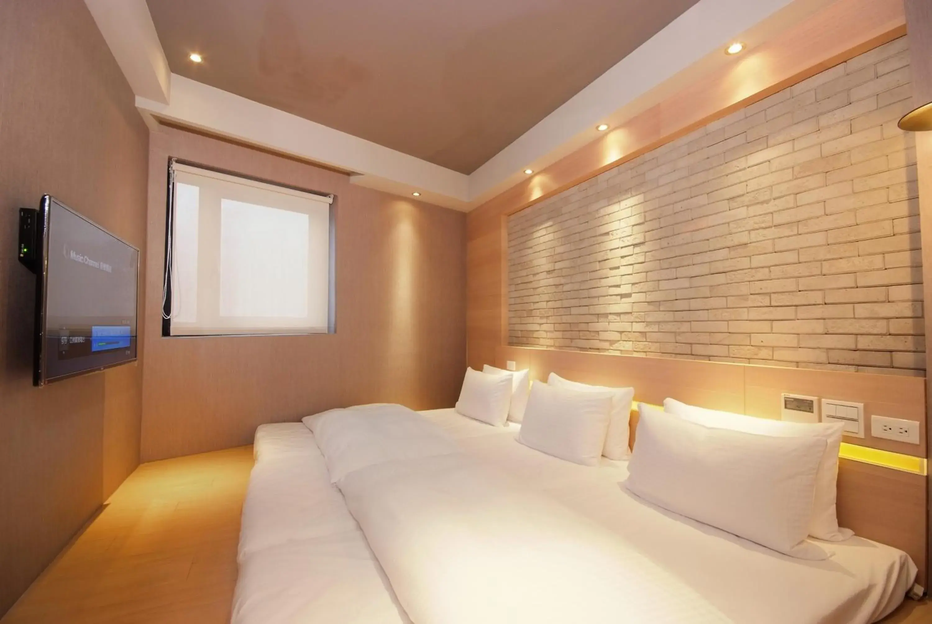 Economy Triple Room in Guest Hotel Economy Triple Room in Guest Hotel