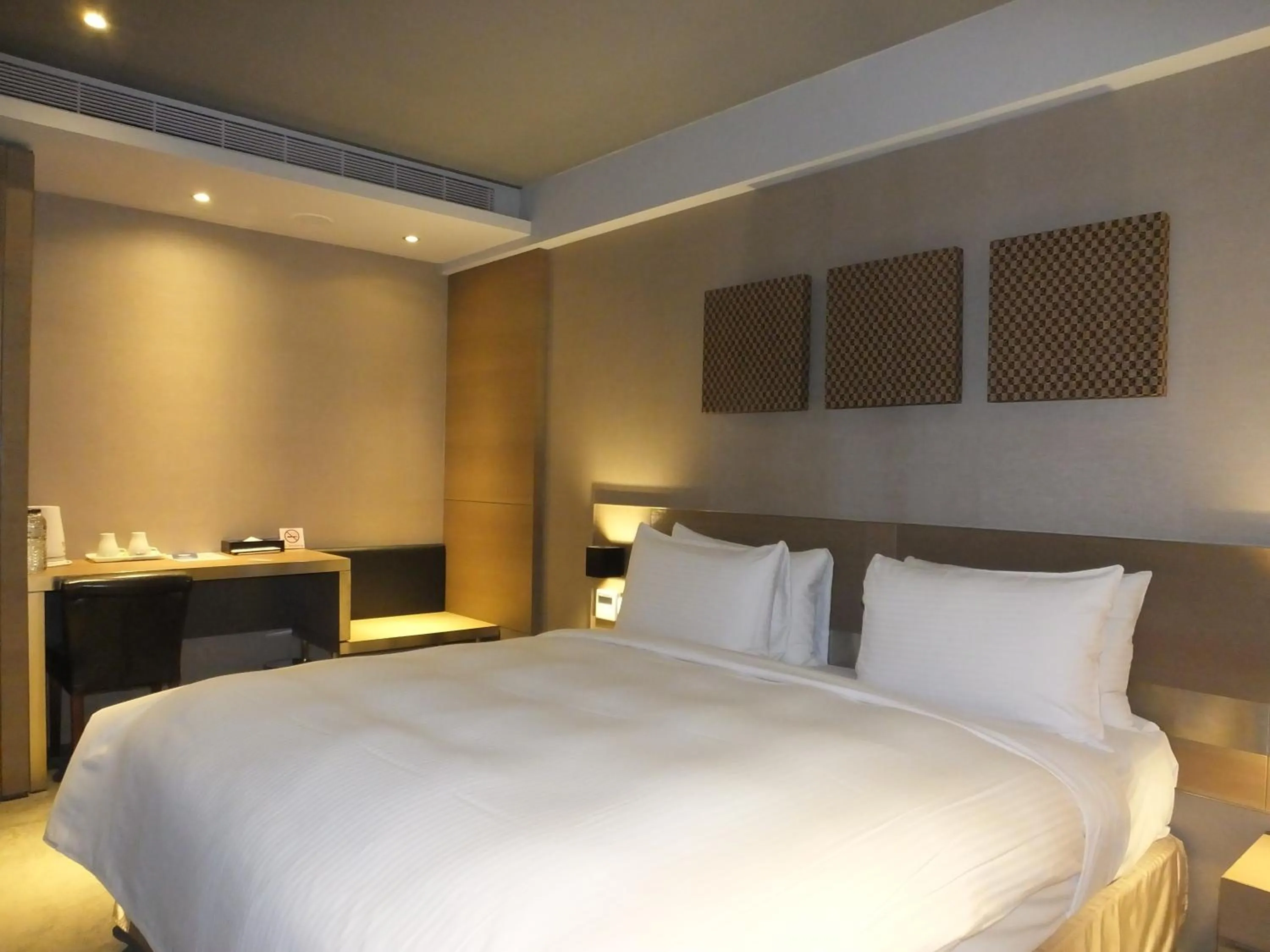 bunk bed, Bed in Guest Hotel