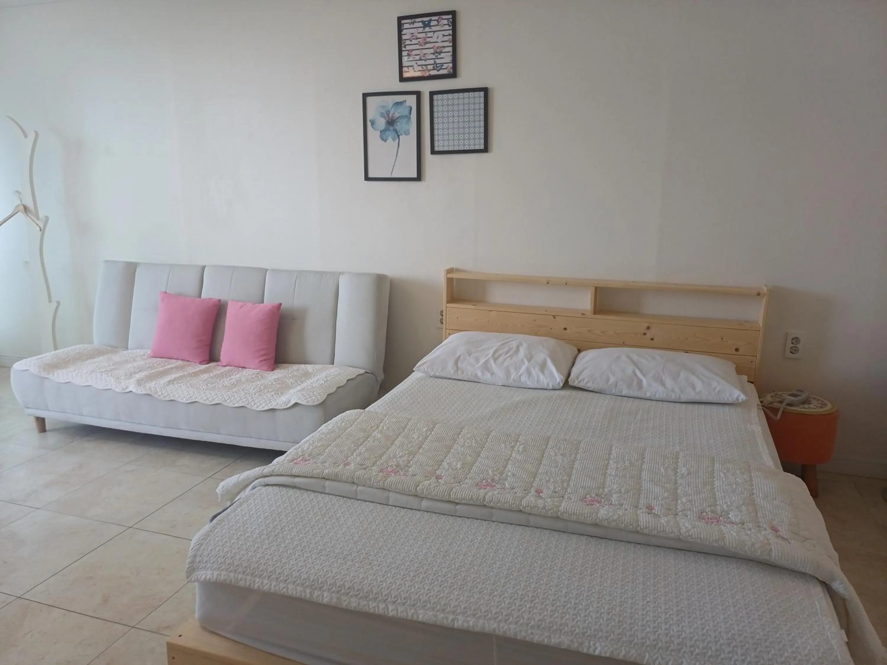 Bed in Melodia Pension