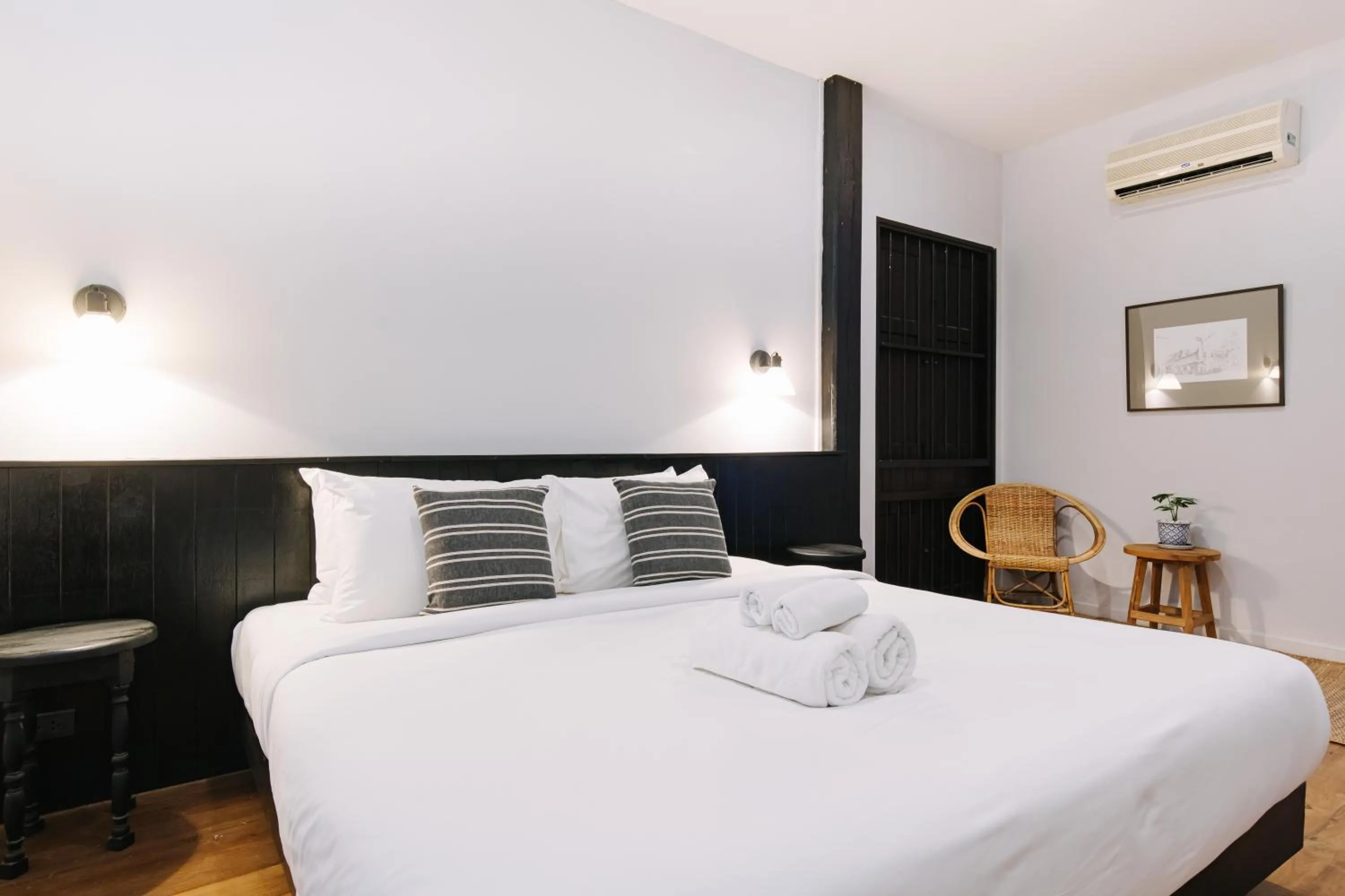 Bed in Chotana Villa Hotel Chiang Mai