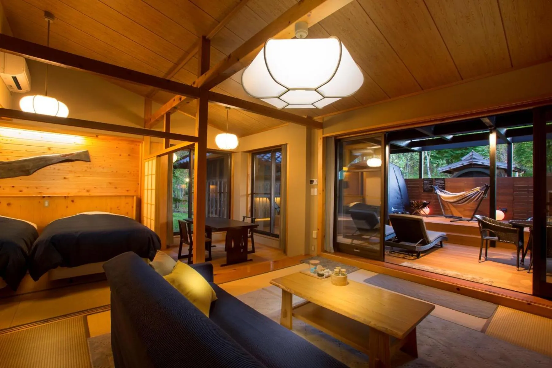 Tsutaya Tokinoyado Kazari