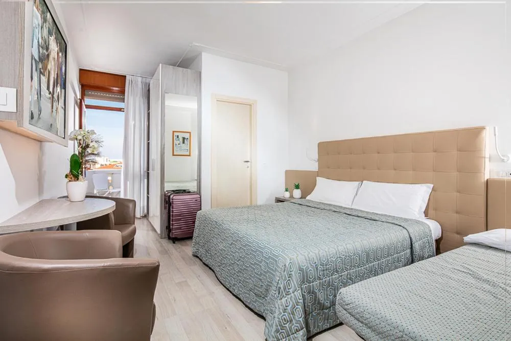 Bedroom, Bed in Hotel Palma de Majorca