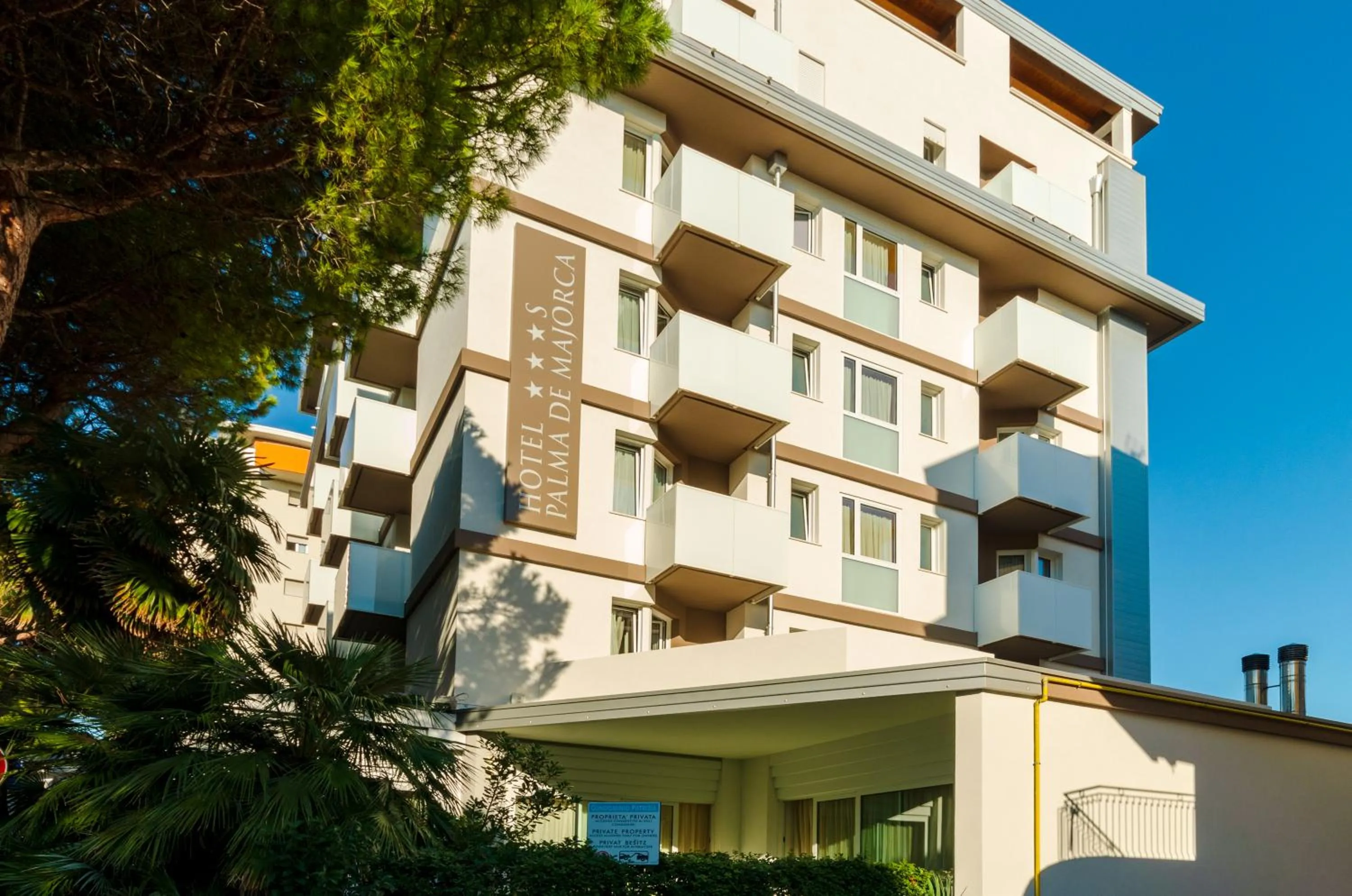 Property building in Hotel Palma de Majorca