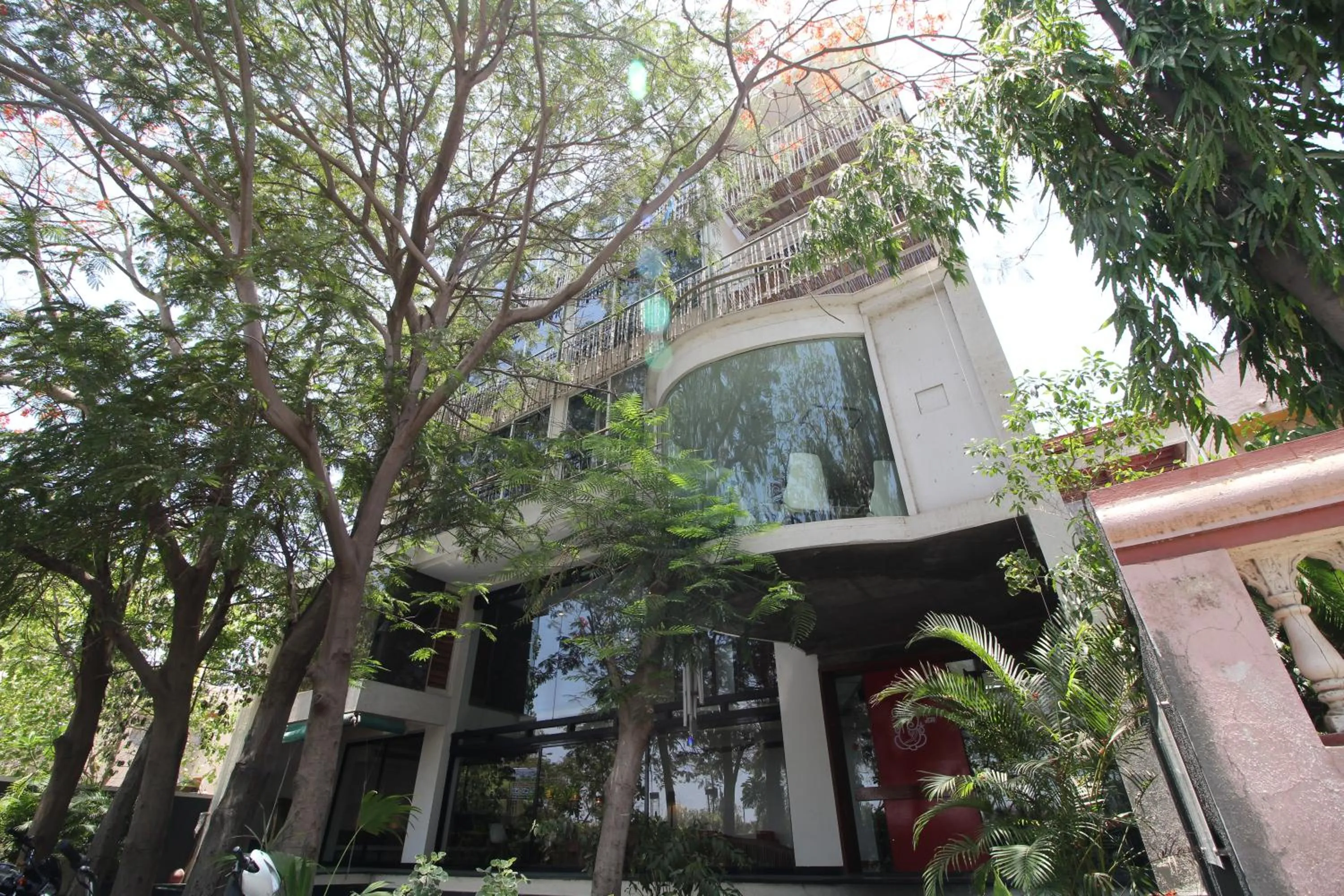 Facade/entrance in The Sky Imperial Aarivaa Luxury Stays