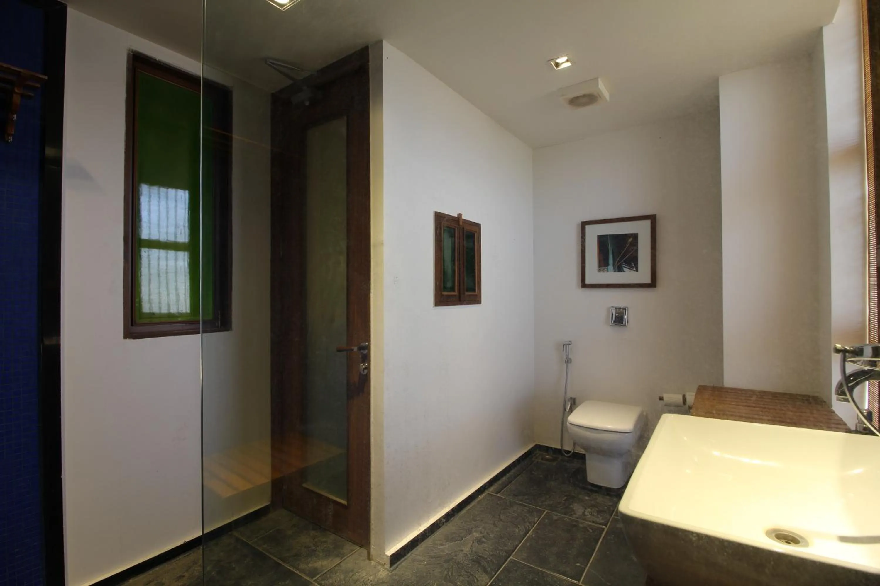 Bathroom in The Sky Imperial Aarivaa Luxury Stays