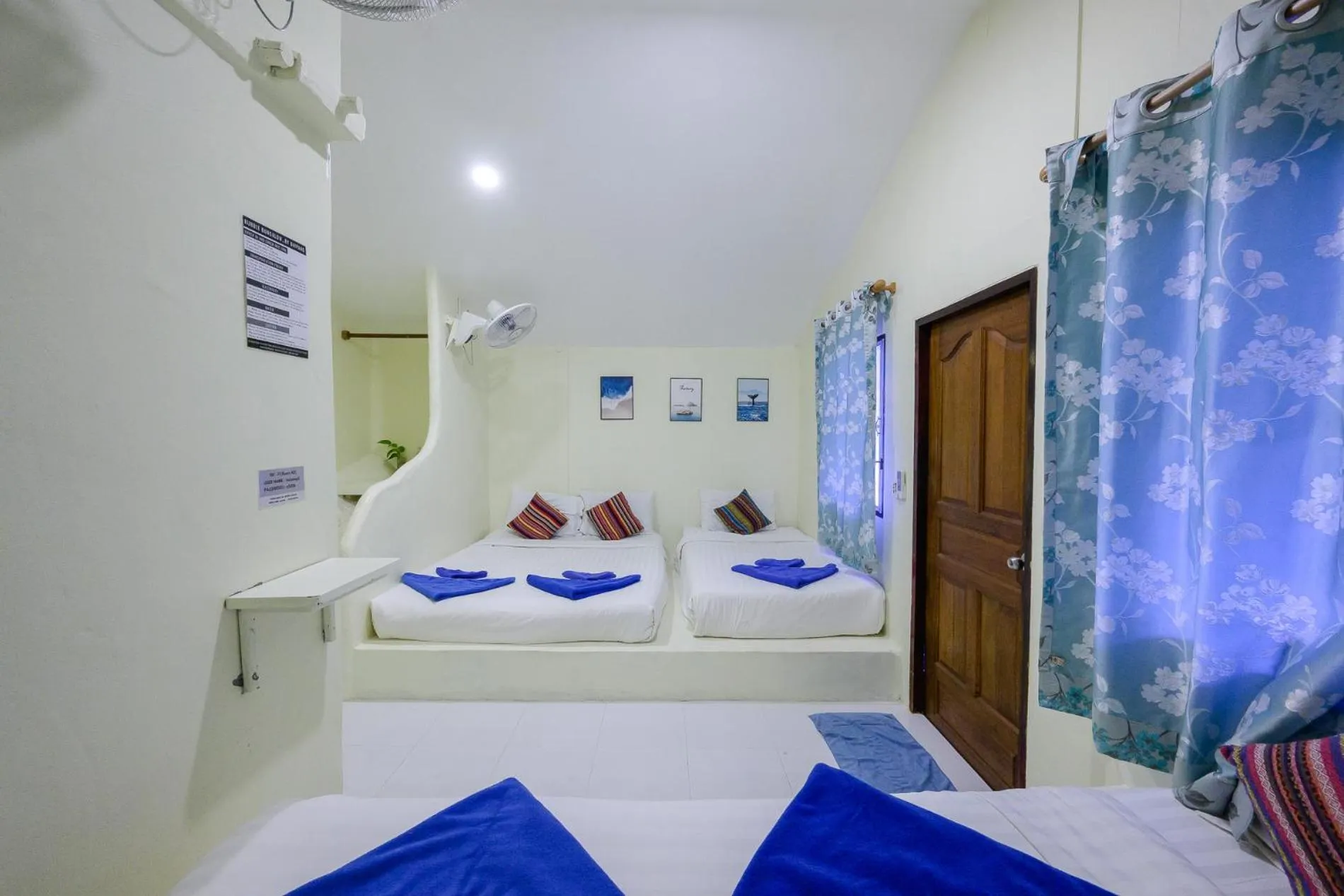 Property building, Bed in Bubble Bungalow