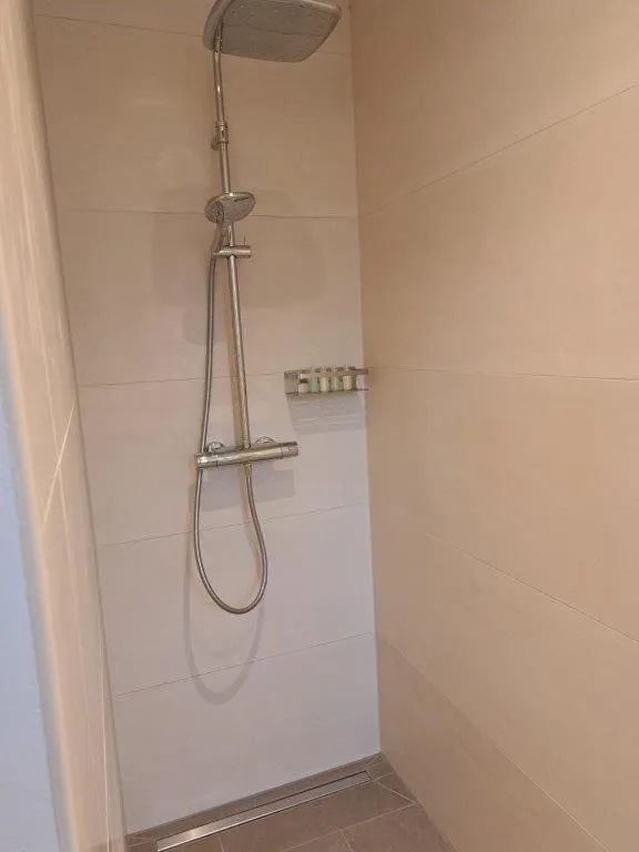 Shower in Rathausstuben