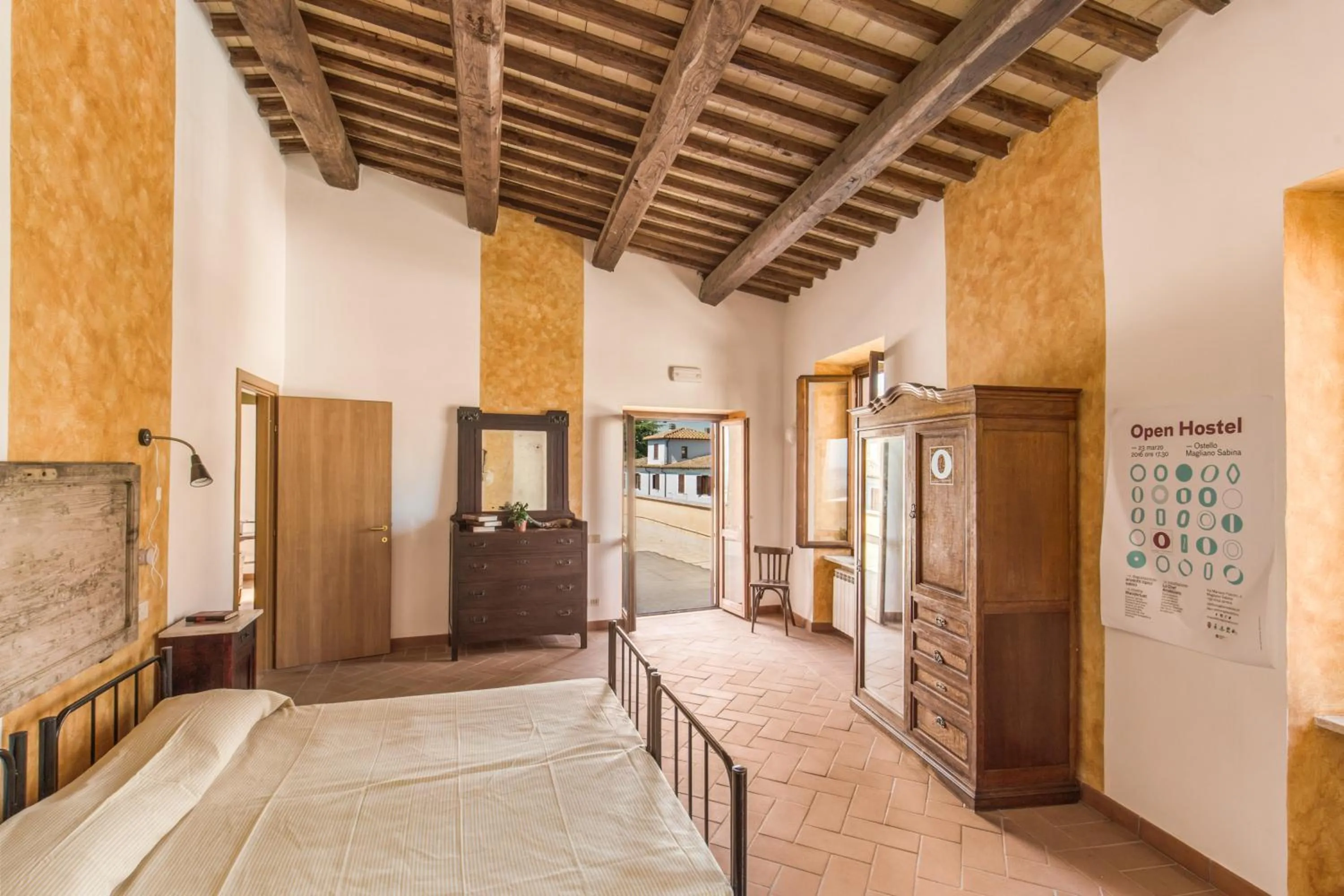 Balcony/Terrace, Bed in ecOstello Magliano Sabina