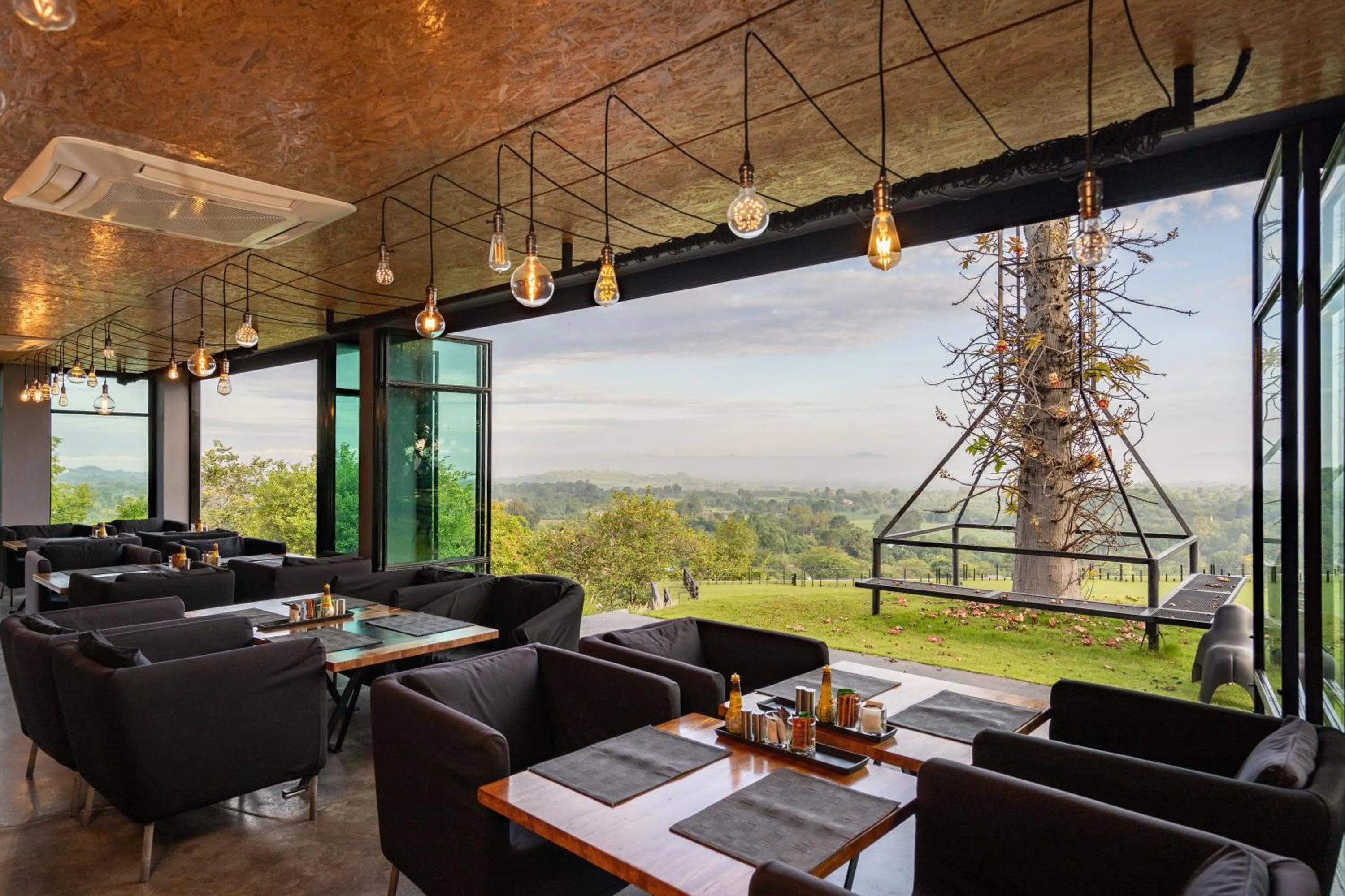 Restaurant/places to eat in The Paz Resort Khao Yai