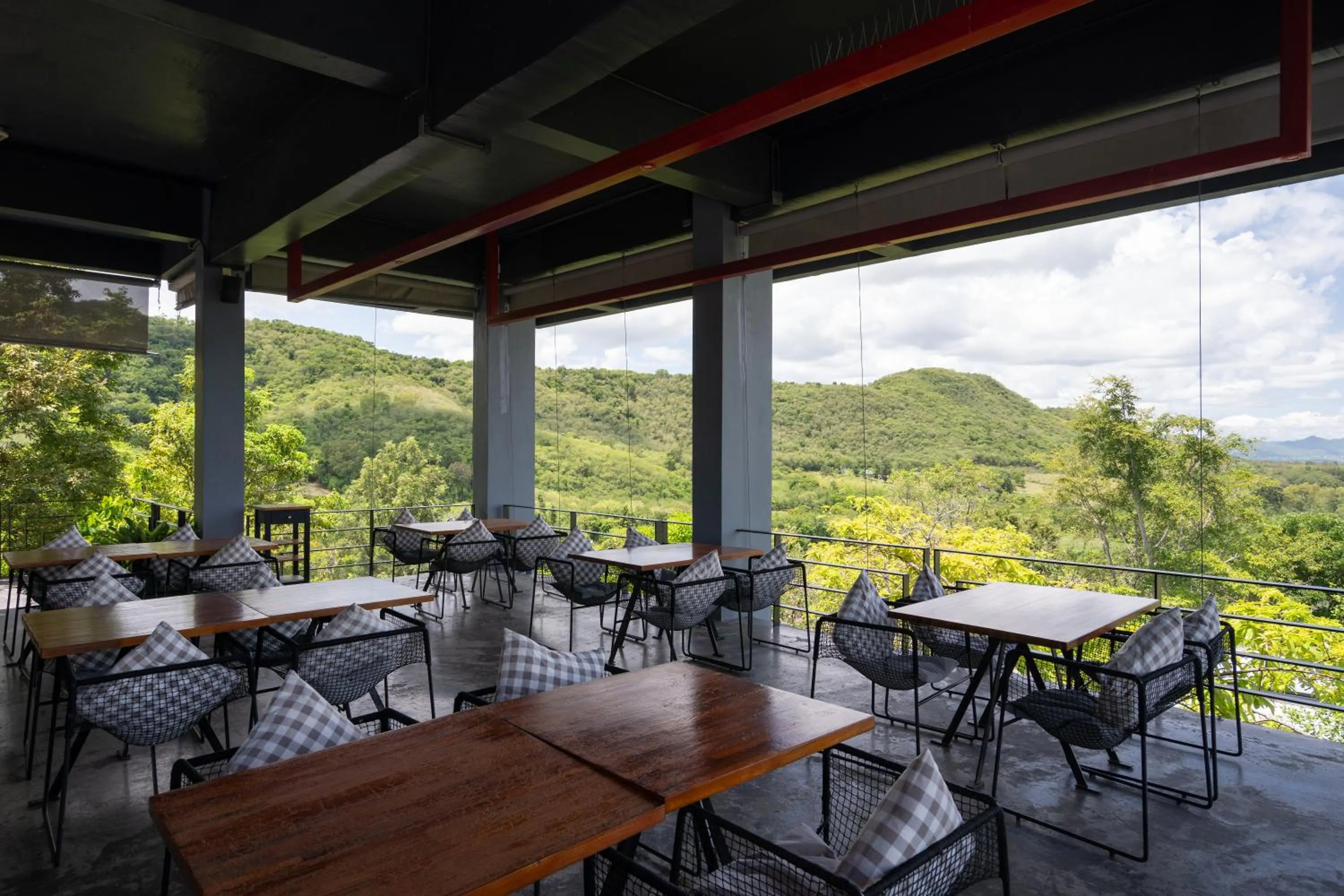 Restaurant/places to eat in The Paz Resort Khao Yai