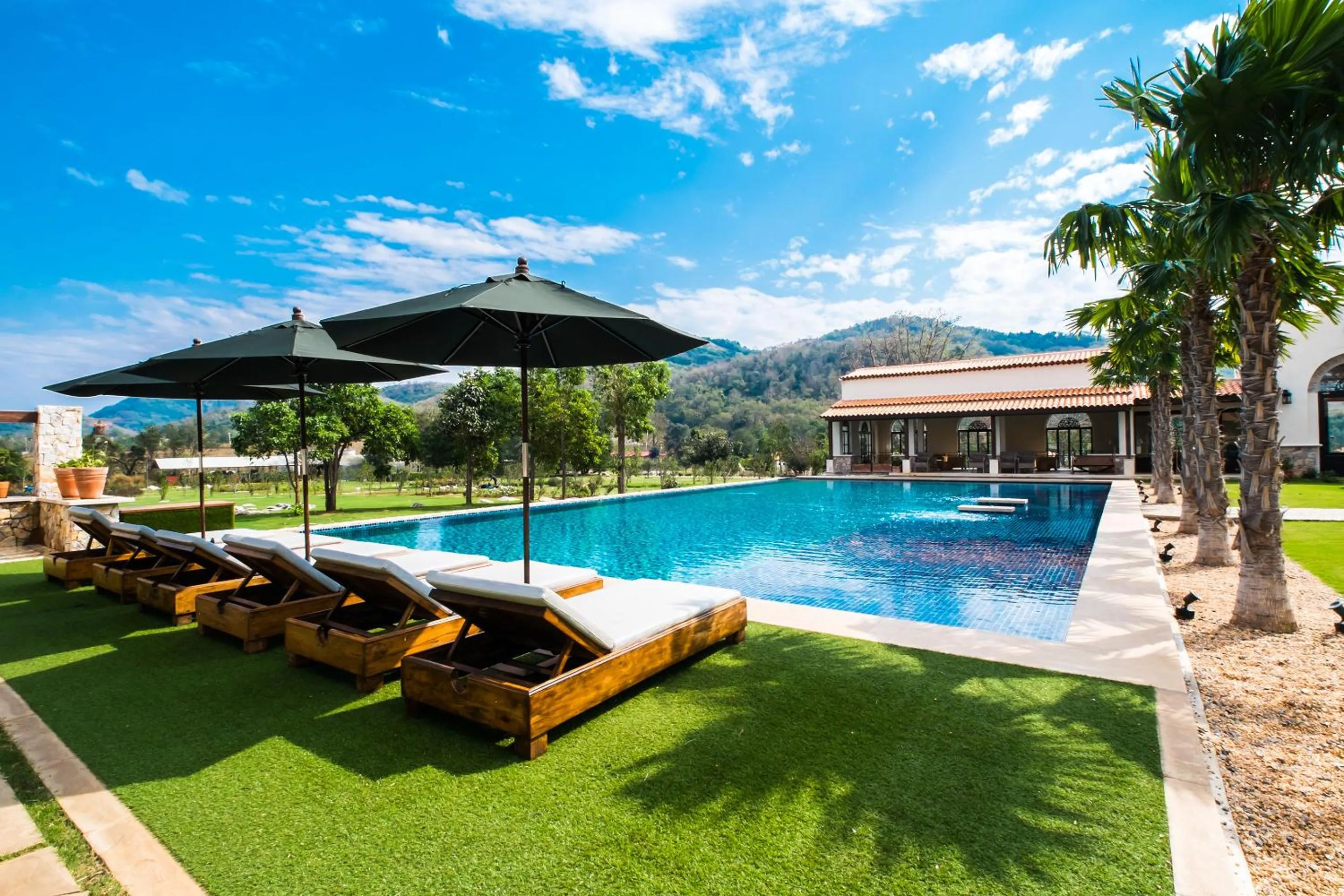 Swimming pool in Mela Garden Retreat Cottage