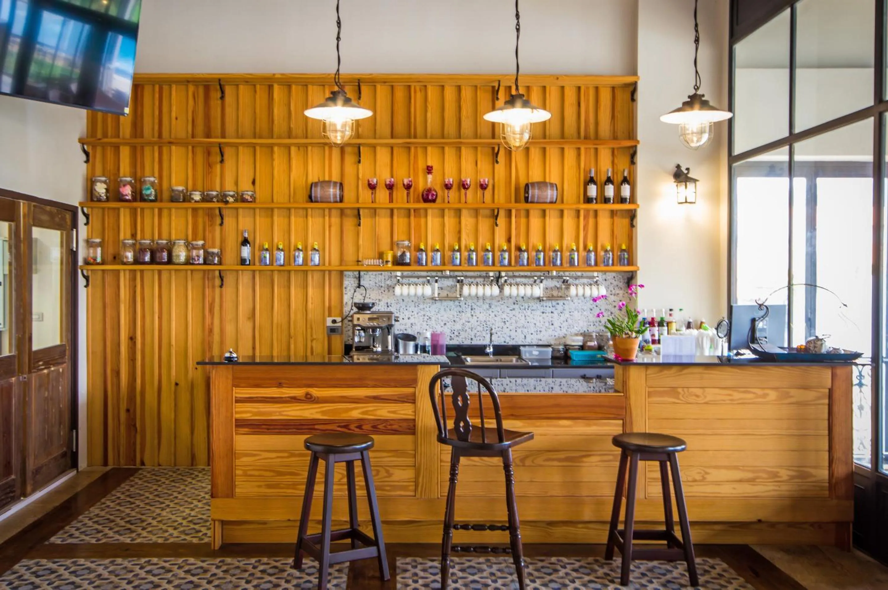 Restaurant/places to eat in Mela Garden Retreat Cottage