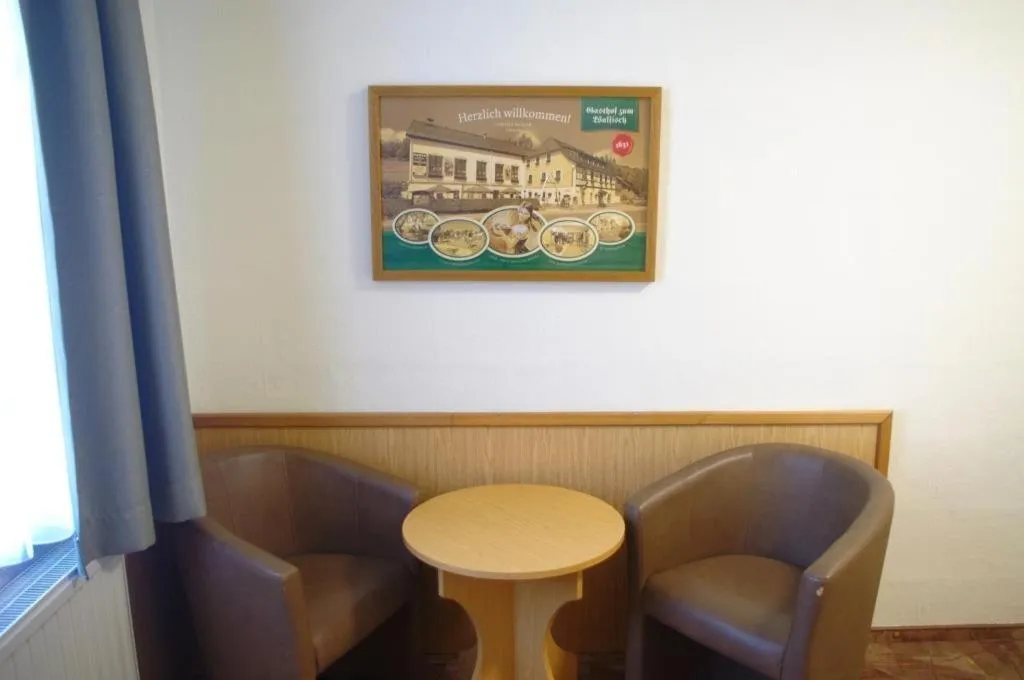 Seating area in Hotel Gasthof zum Walfisch