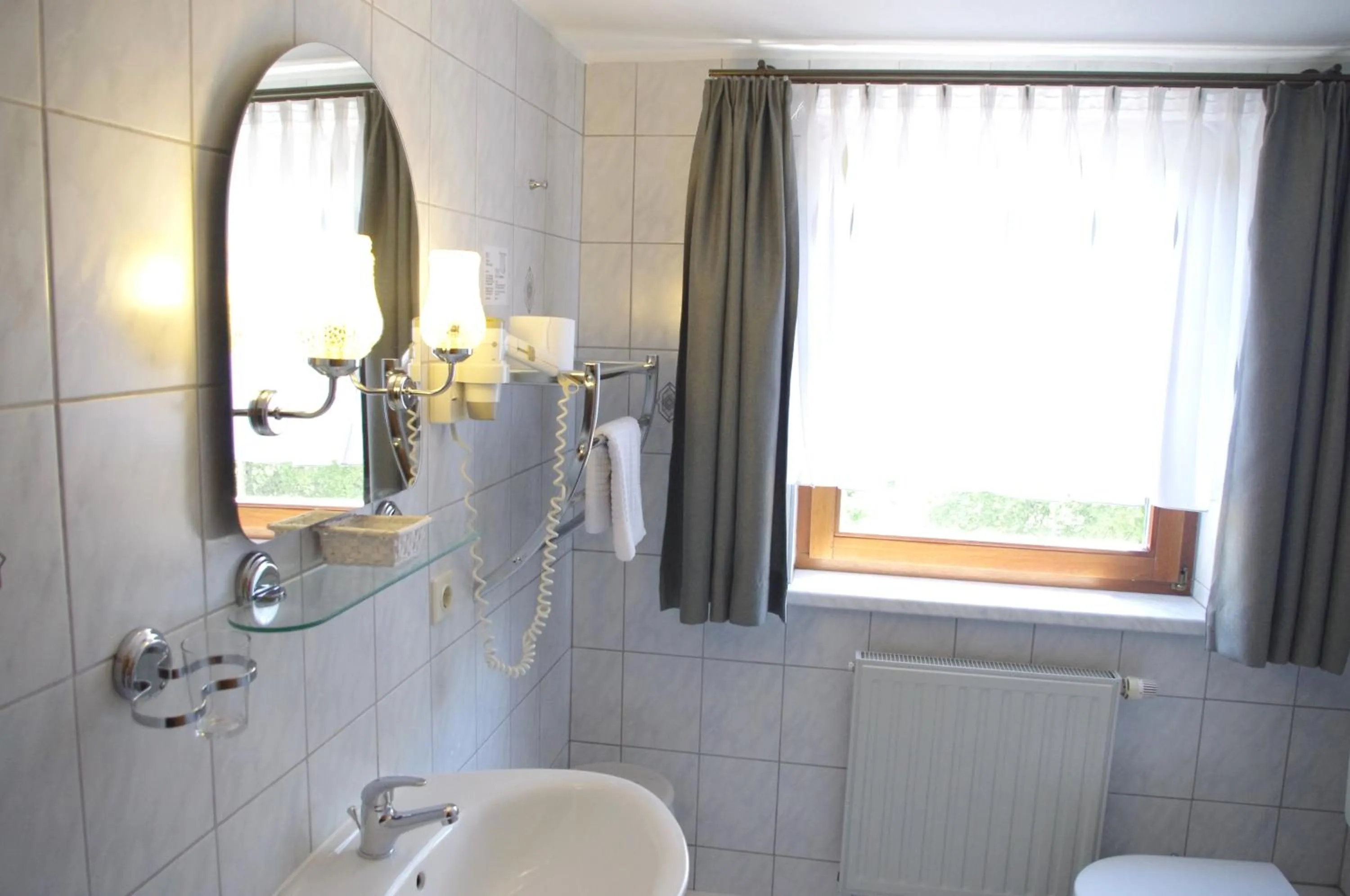 Bathroom in Hotel Gasthof zum Walfisch