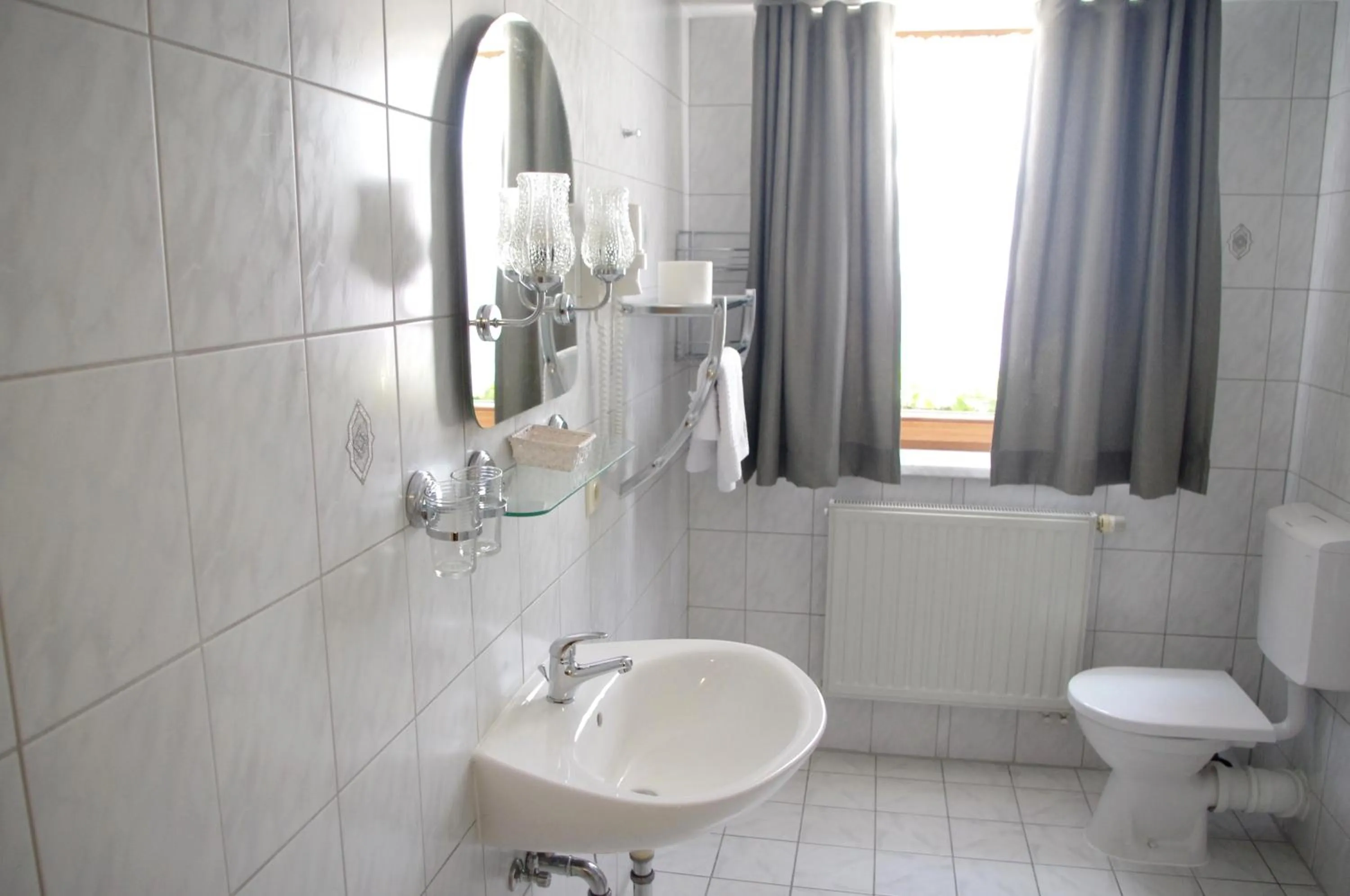 Bathroom in Hotel Gasthof zum Walfisch