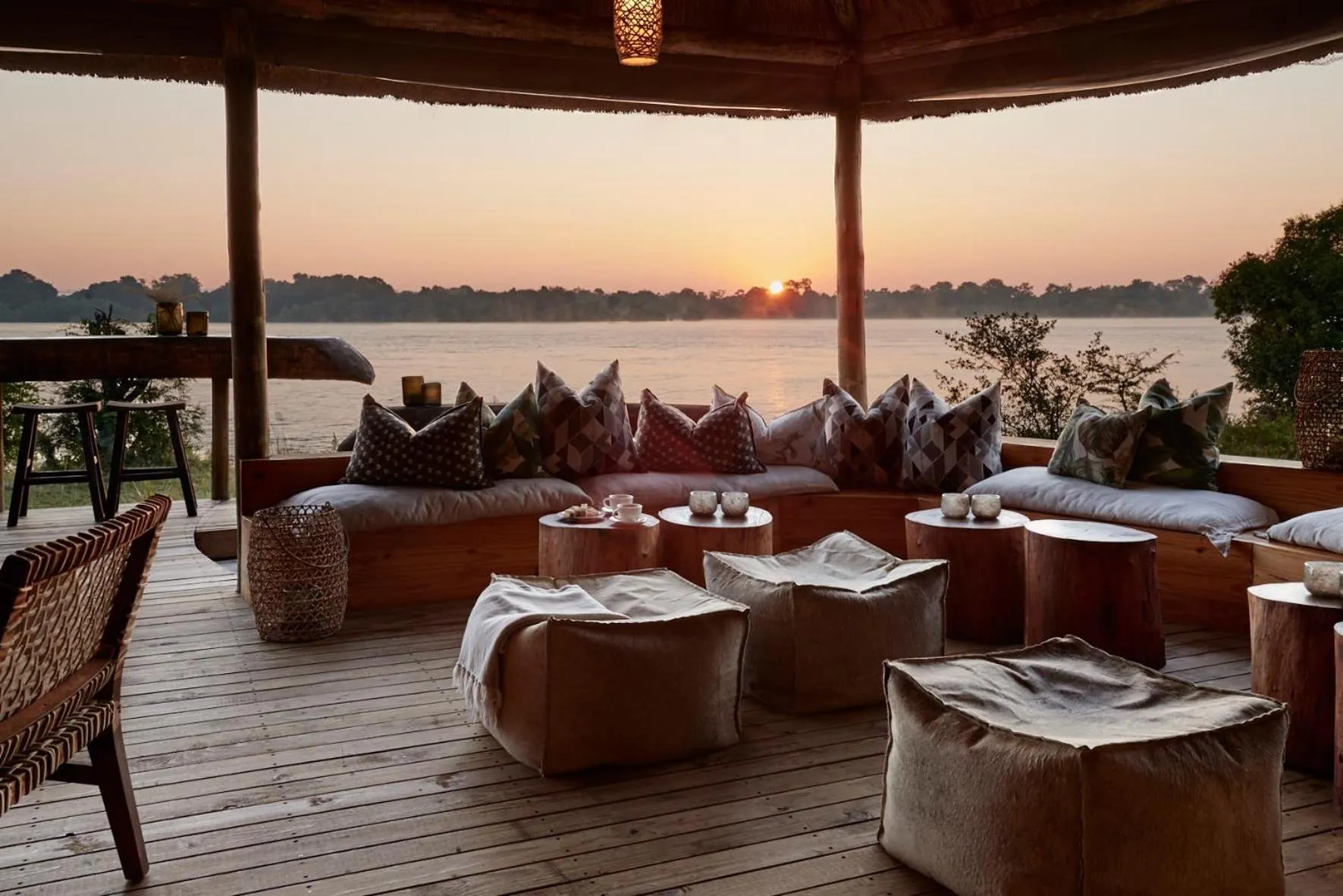 Restaurant/places to eat in Victoria Falls River Lodge