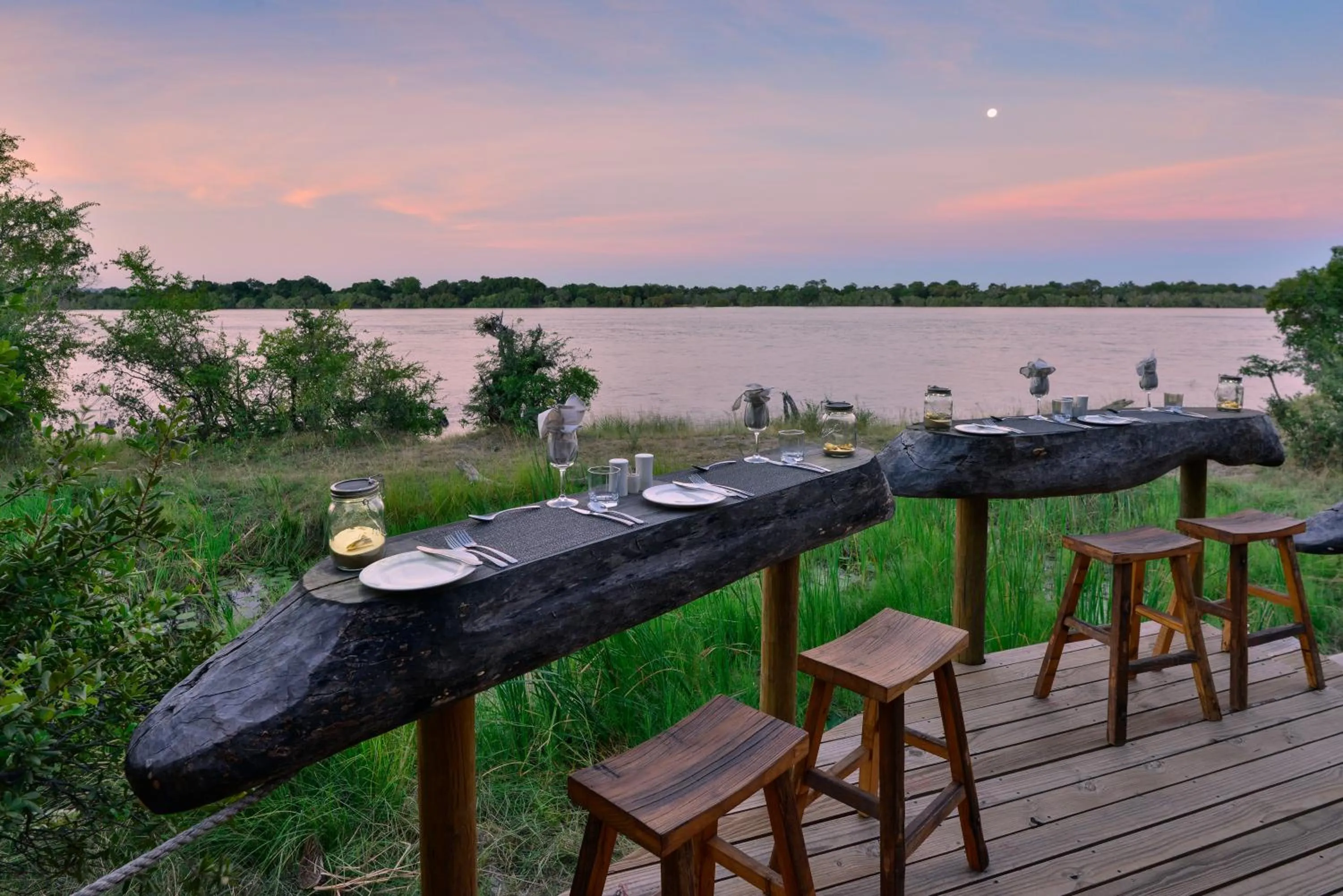 Restaurant/places to eat in Victoria Falls River Lodge