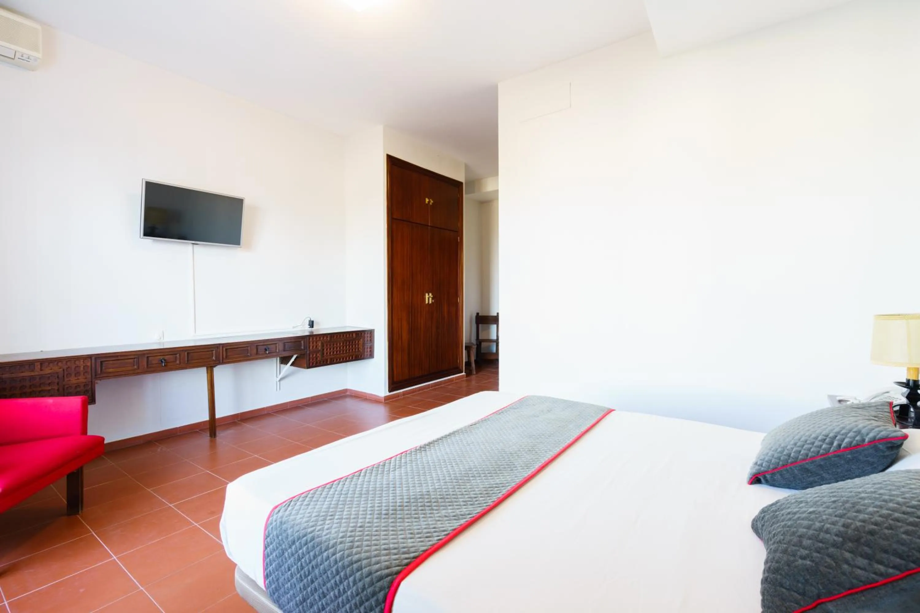 Bedroom, Bed in Venta del Alto Hotel las Cumbres by Vivere Stays